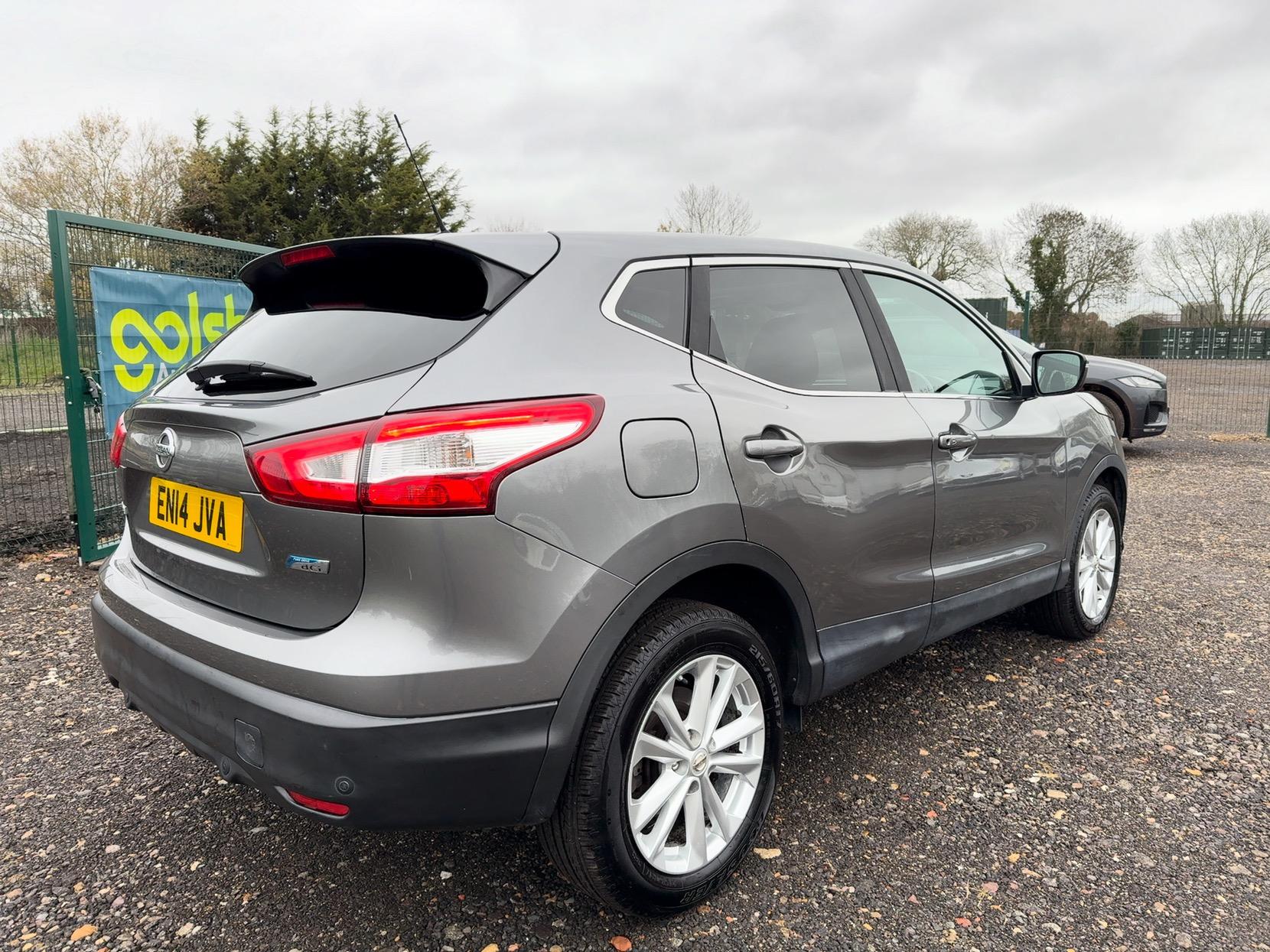 Nissan Qashqai 1.5 dCi Acenta Premium SUV 5dr Diesel Manual 2WD Euro 5 (s/s) (110 ps)