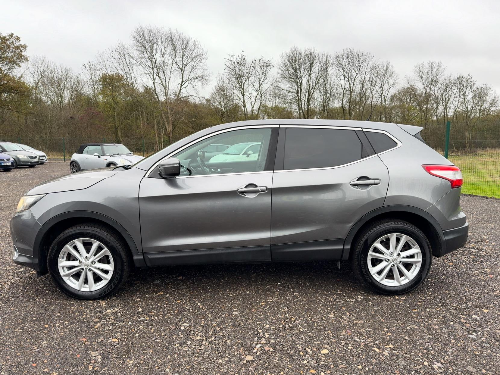 Nissan Qashqai 1.5 dCi Acenta Premium SUV 5dr Diesel Manual 2WD Euro 5 (s/s) (110 ps)
