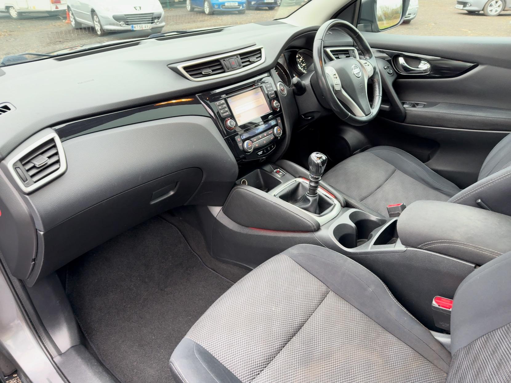 Nissan Qashqai 1.5 dCi Acenta Premium SUV 5dr Diesel Manual 2WD Euro 5 (s/s) (110 ps)