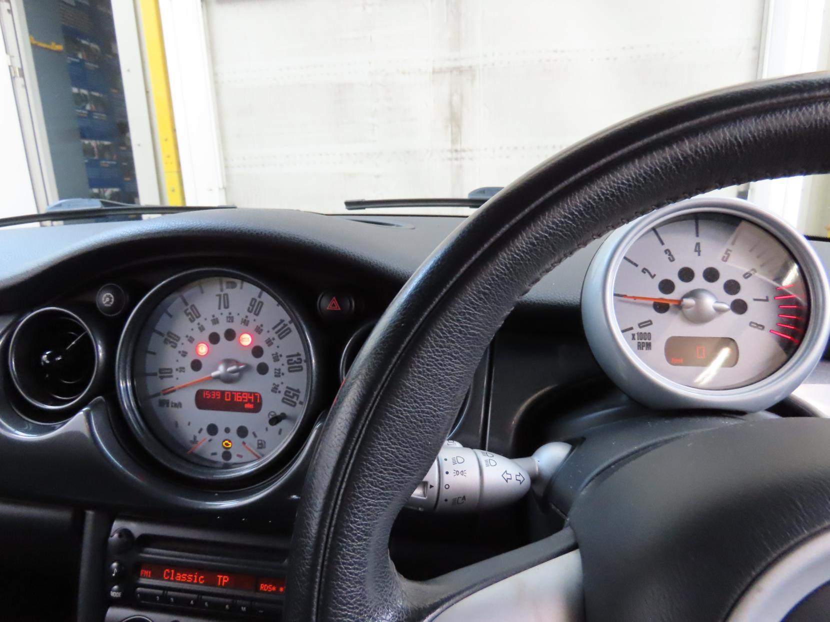 MINI Convertible 1.6 Cooper Convertible 2dr Petrol Manual Euro 4 (115 ps)