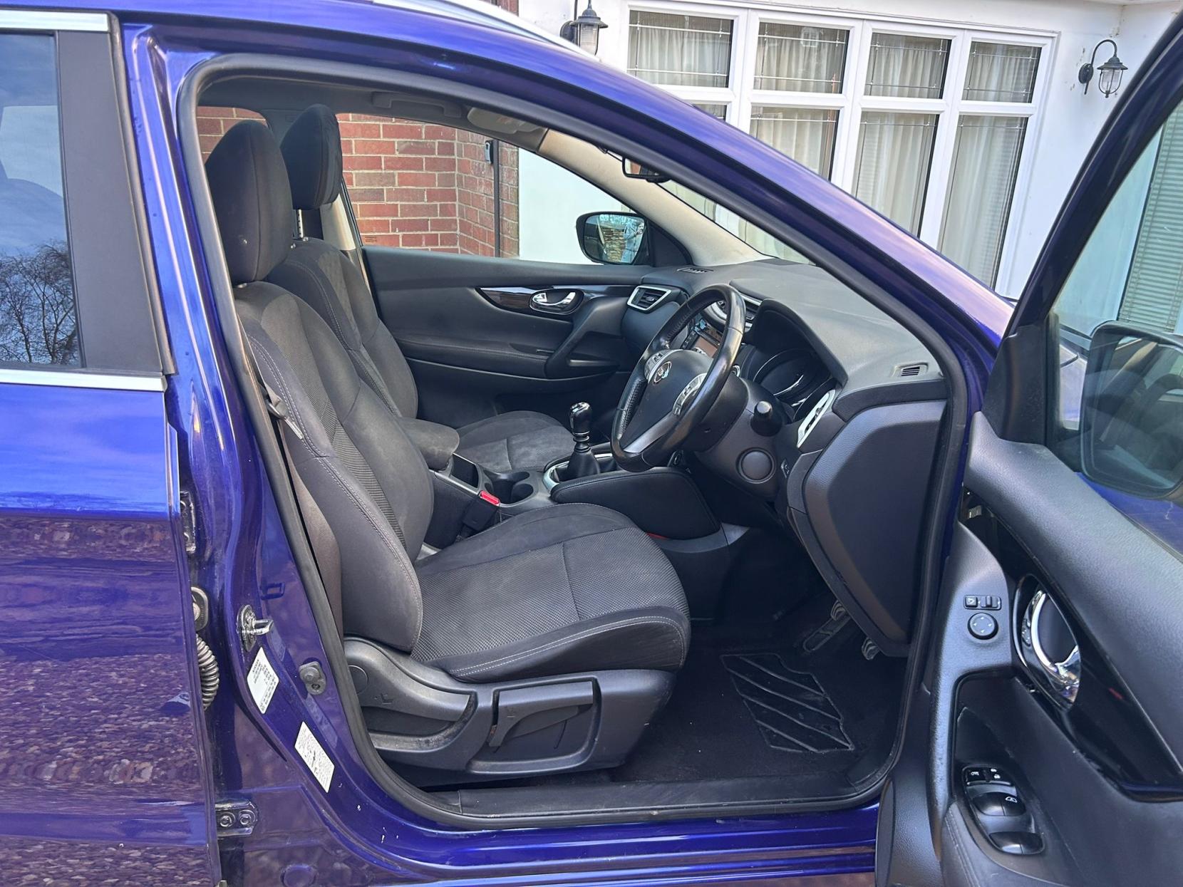 Nissan Qashqai 1.5 dCi n-tec+ SUV 5dr Diesel Manual 2WD Euro 6 (s/s) (110 ps)