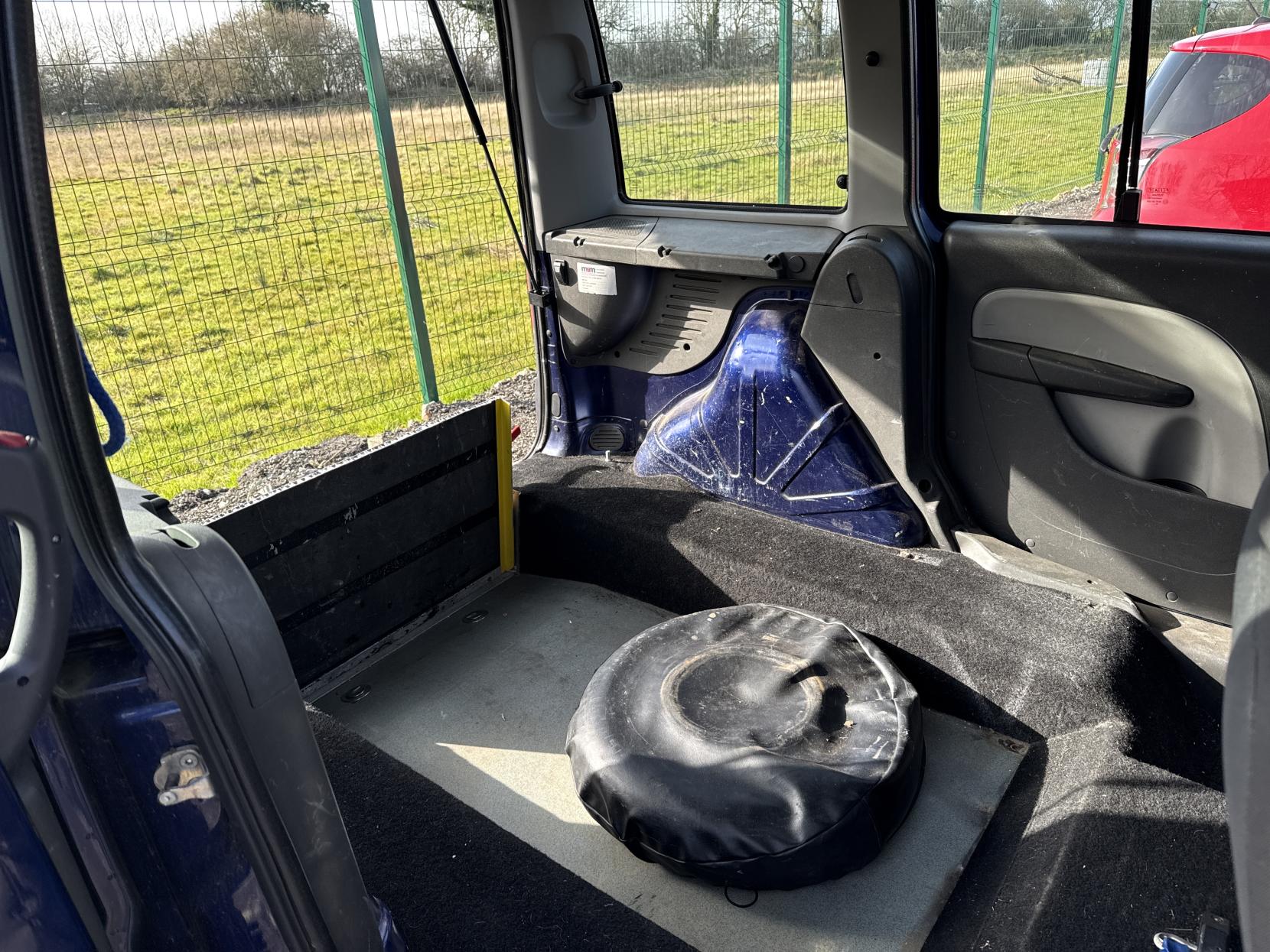 Fiat Doblo 1.4 Dynamic Estate 5dr Petrol Manual (174 g/km, 77 bhp)