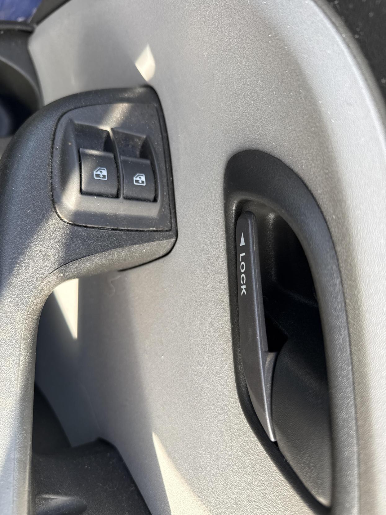 Fiat Doblo 1.4 Dynamic Estate 5dr Petrol Manual (174 g/km, 77 bhp)