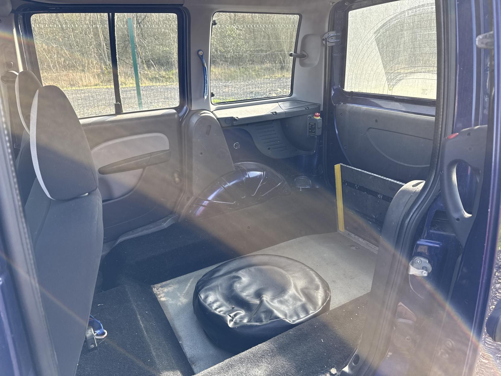 Fiat Doblo 1.4 Dynamic Estate 5dr Petrol Manual (174 g/km, 77 bhp)