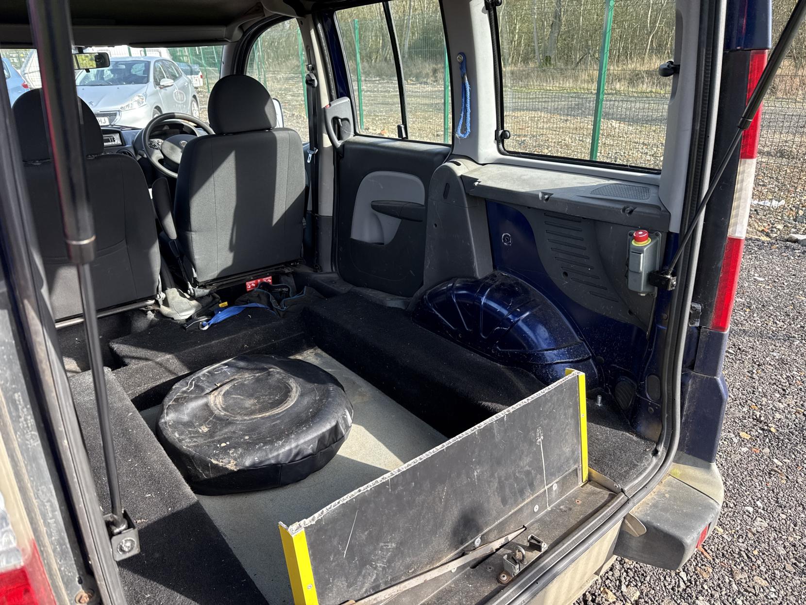 Fiat Doblo 1.4 Dynamic Estate 5dr Petrol Manual (174 g/km, 77 bhp)