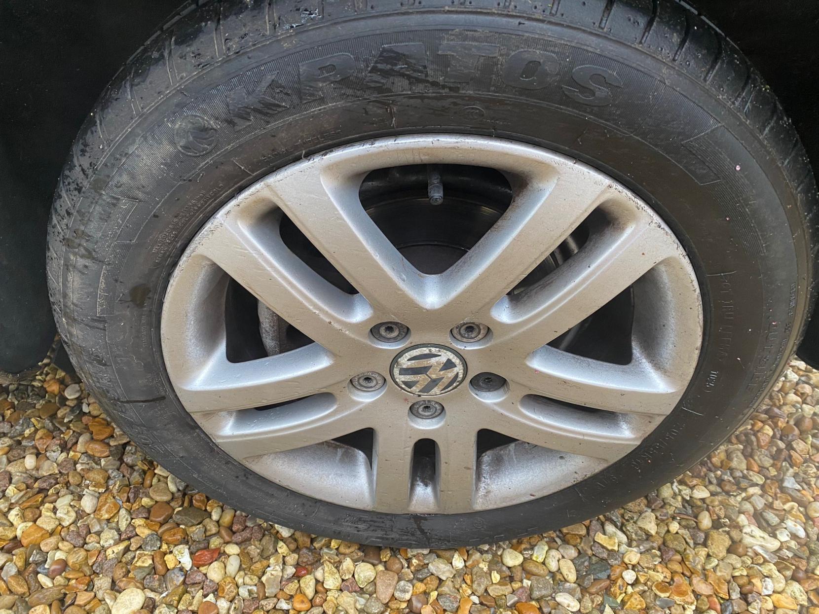 Volkswagen Touran 1.9 TDI SE MPV 5dr Diesel Manual (7 Seats) (156 g/km, 103 bhp)