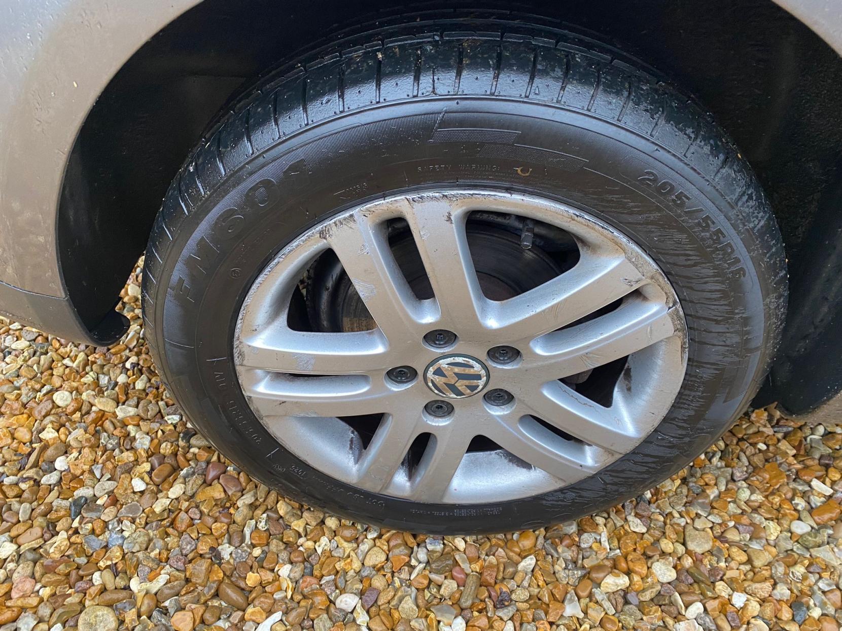 Volkswagen Touran 1.9 TDI SE MPV 5dr Diesel Manual (7 Seats) (156 g/km, 103 bhp)