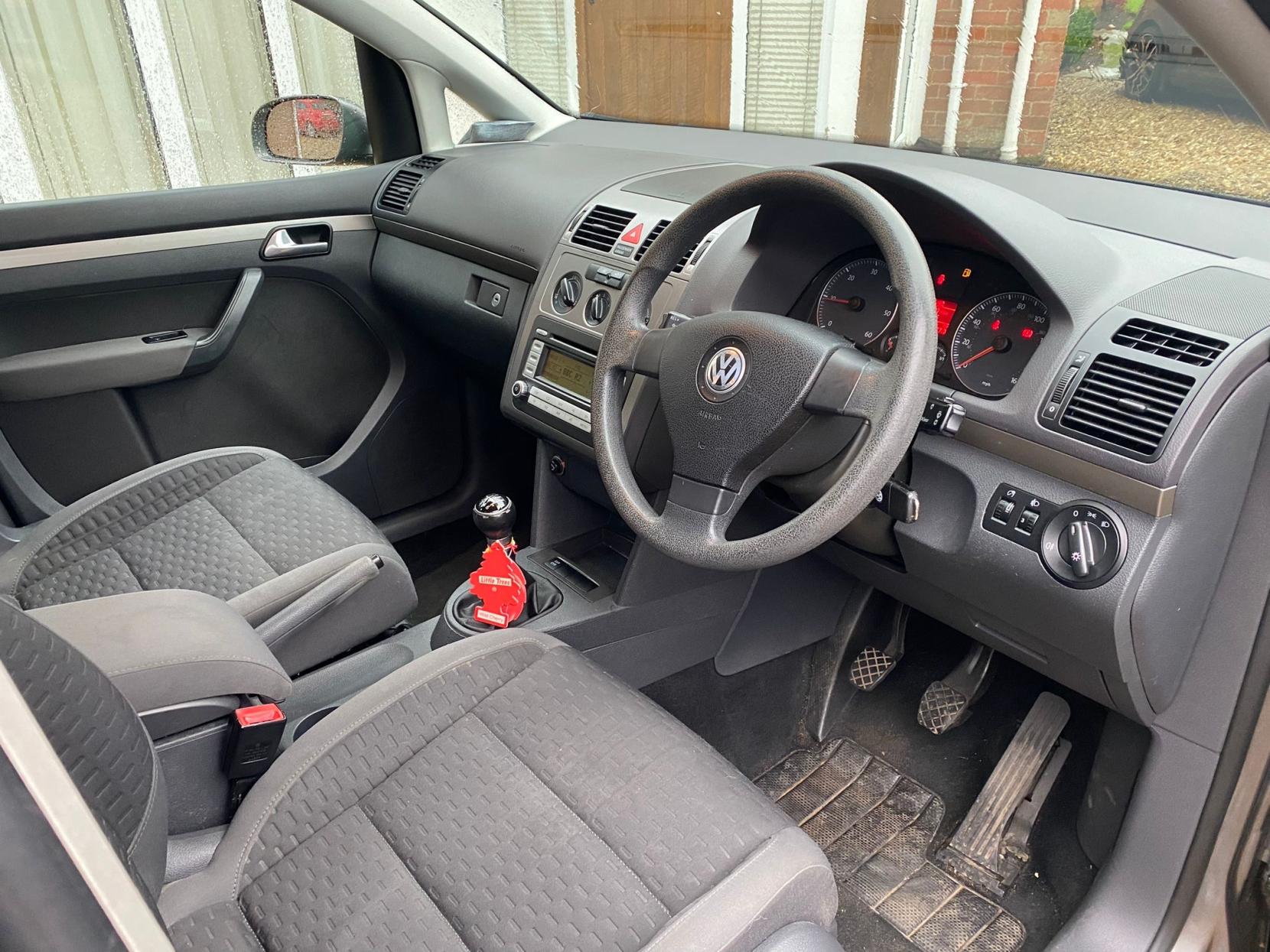 Volkswagen Touran 1.9 TDI SE MPV 5dr Diesel Manual (7 Seats) (156 g/km, 103 bhp)