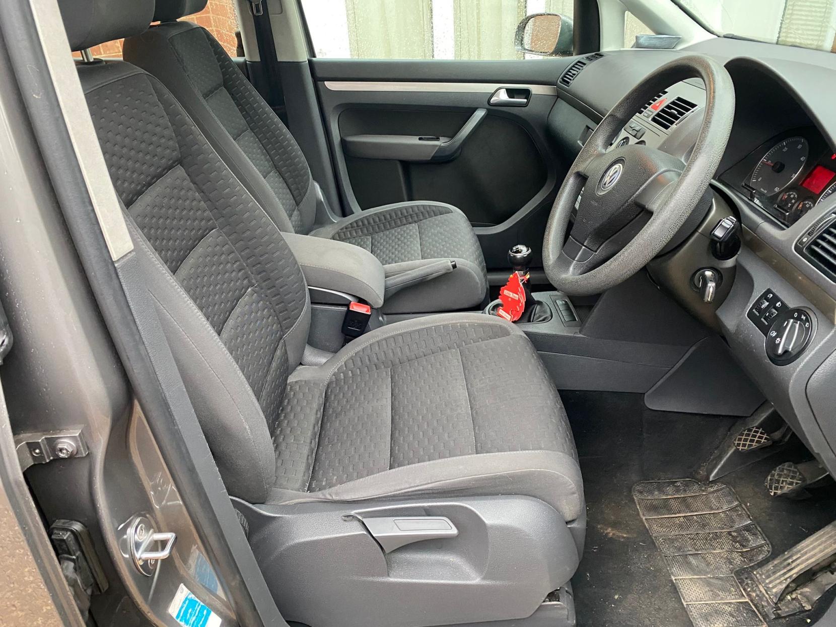 Volkswagen Touran 1.9 TDI SE MPV 5dr Diesel Manual (7 Seats) (156 g/km, 103 bhp)