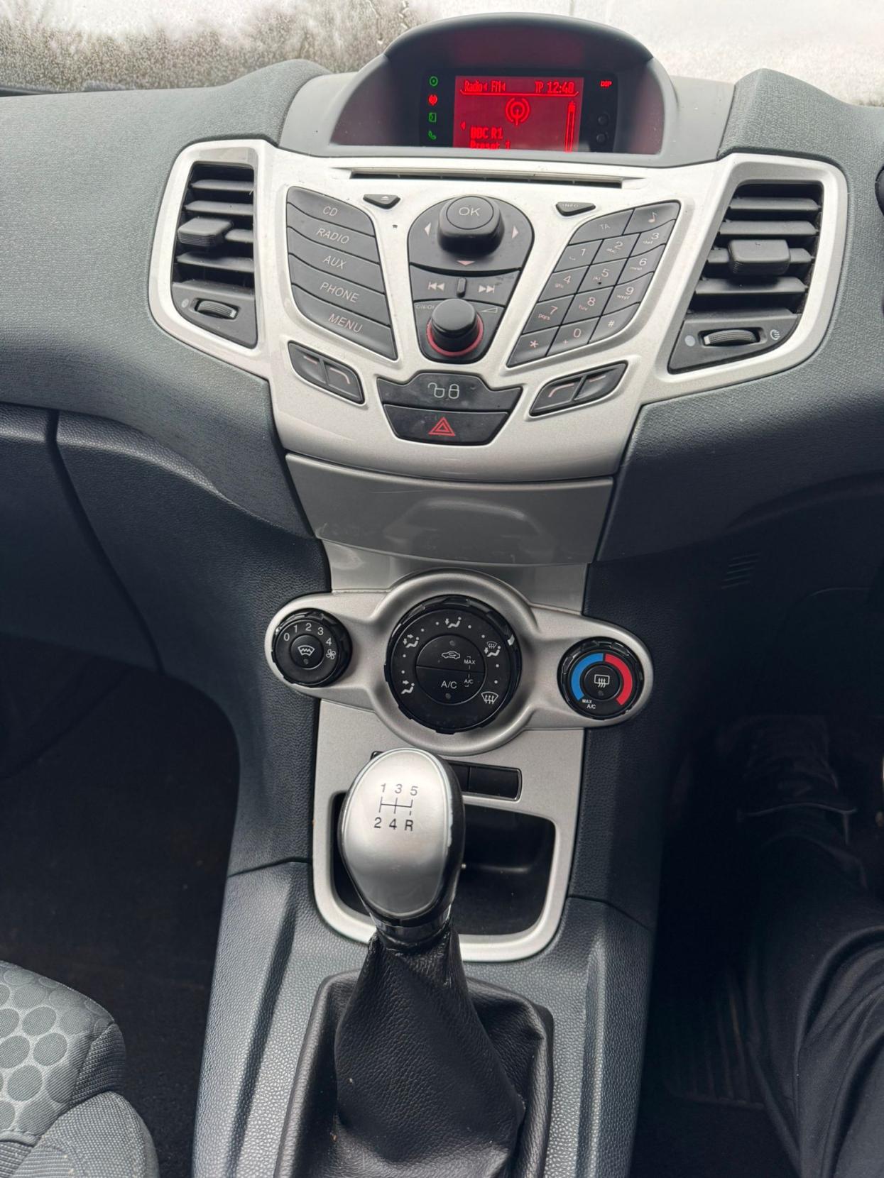 Ford Fiesta 1.6 TD Zetec S Hatchback 3dr Diesel Manual (107 g/km, 94 bhp)