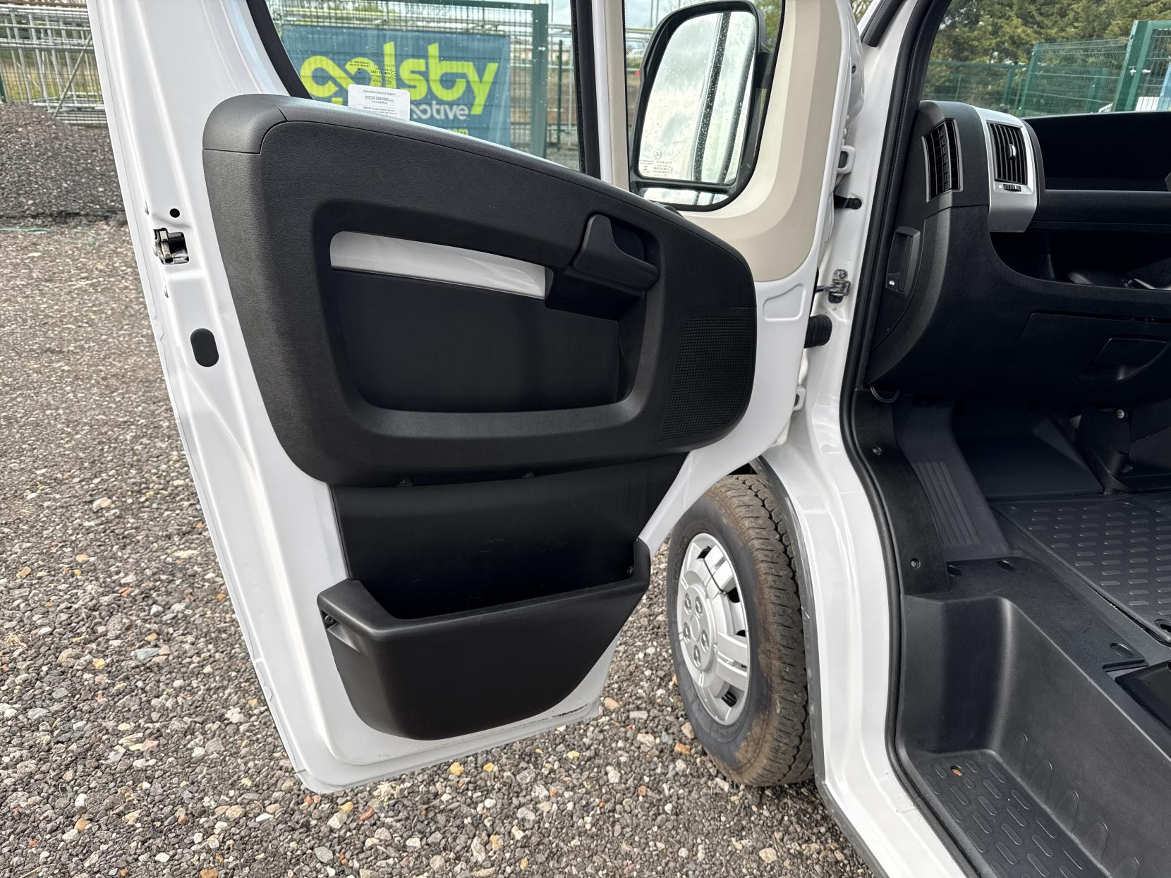 Fiat Ducato 2.3 MultiJetII 35 Chassis Cab 2dr Diesel Manual M H1 Euro 6 (140 ps)