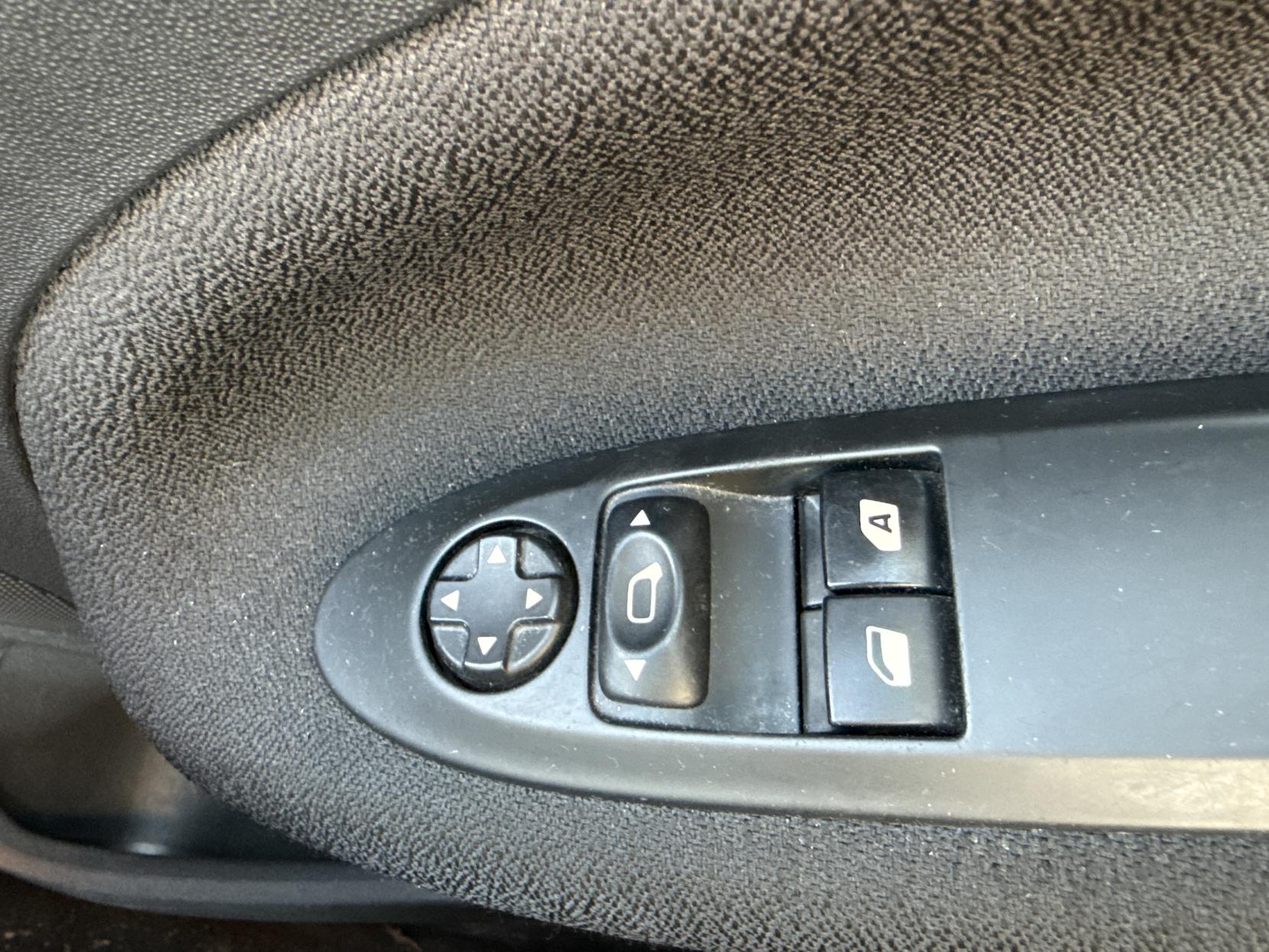 DS AUTOMOBILES DS 3 1.2 PureTech DStyle Nav Hatchback 3dr Petrol Manual Euro 6 (s/s) (110 ps)