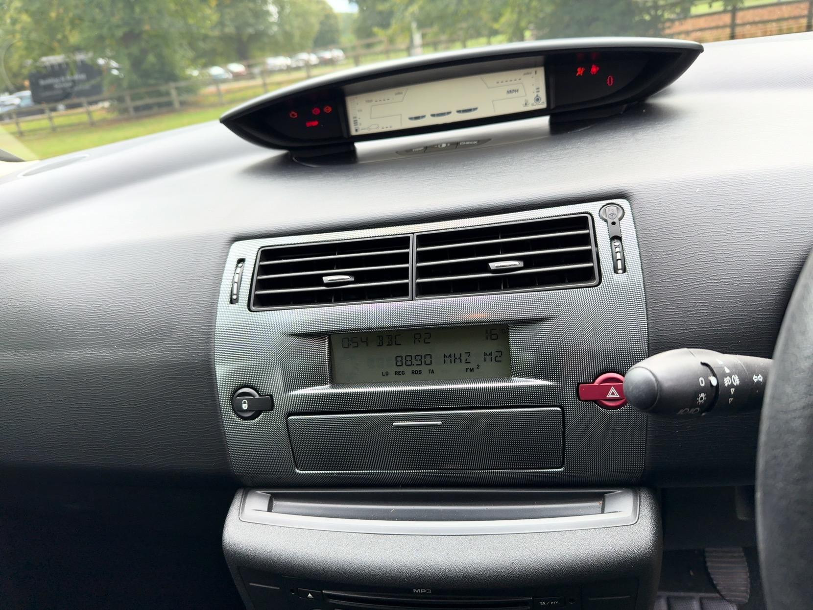 Citroen C4 1.6 HDi Cachet Hatchback 5dr Diesel Manual (120 g/km, 92 bhp)