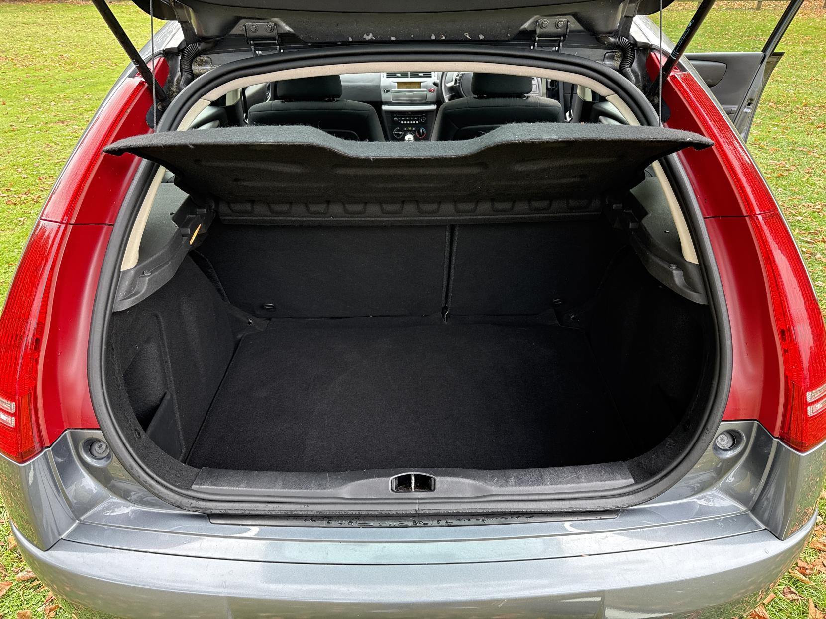 Citroen C4 1.6 HDi Cachet Hatchback 5dr Diesel Manual (120 g/km, 92 bhp)