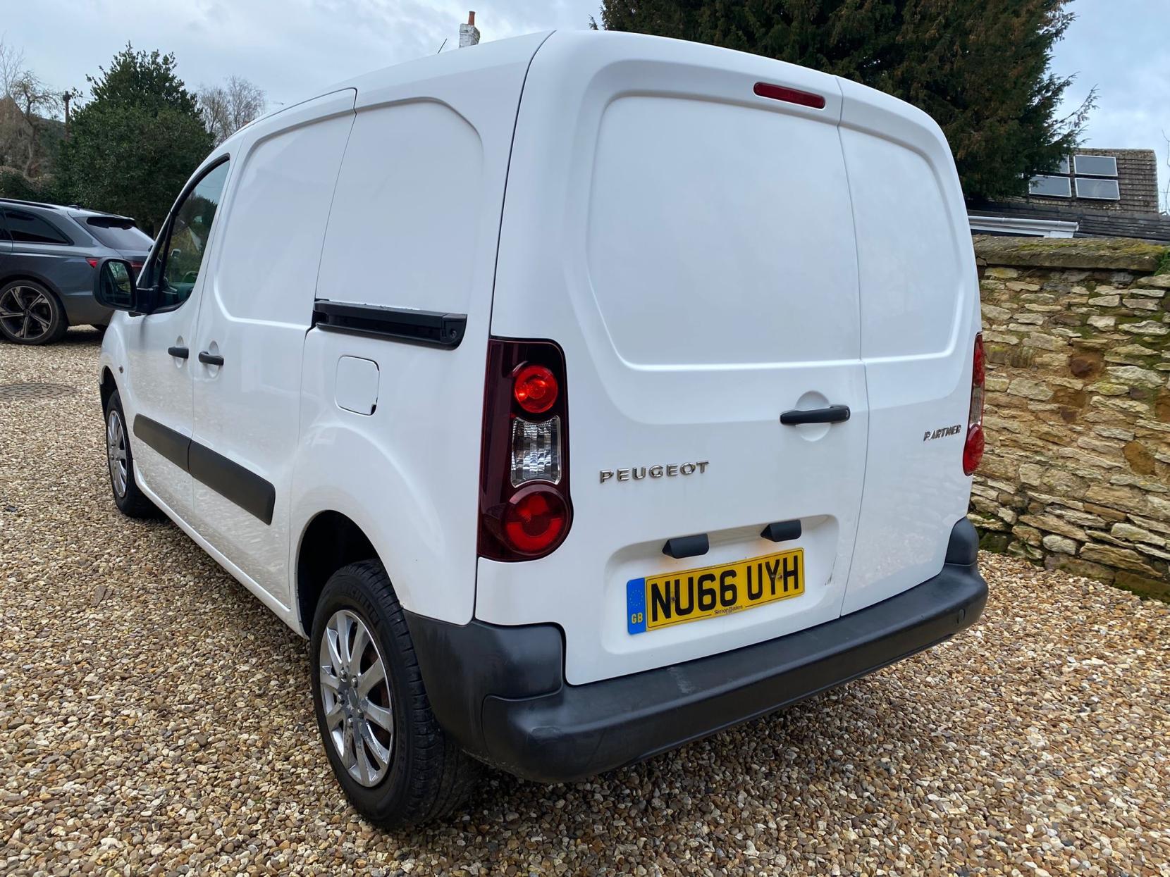 Peugeot Partner 1.6 HDi 850 S Panel Van 4dr Diesel Manual L1 (132 g/km, 92 bhp)