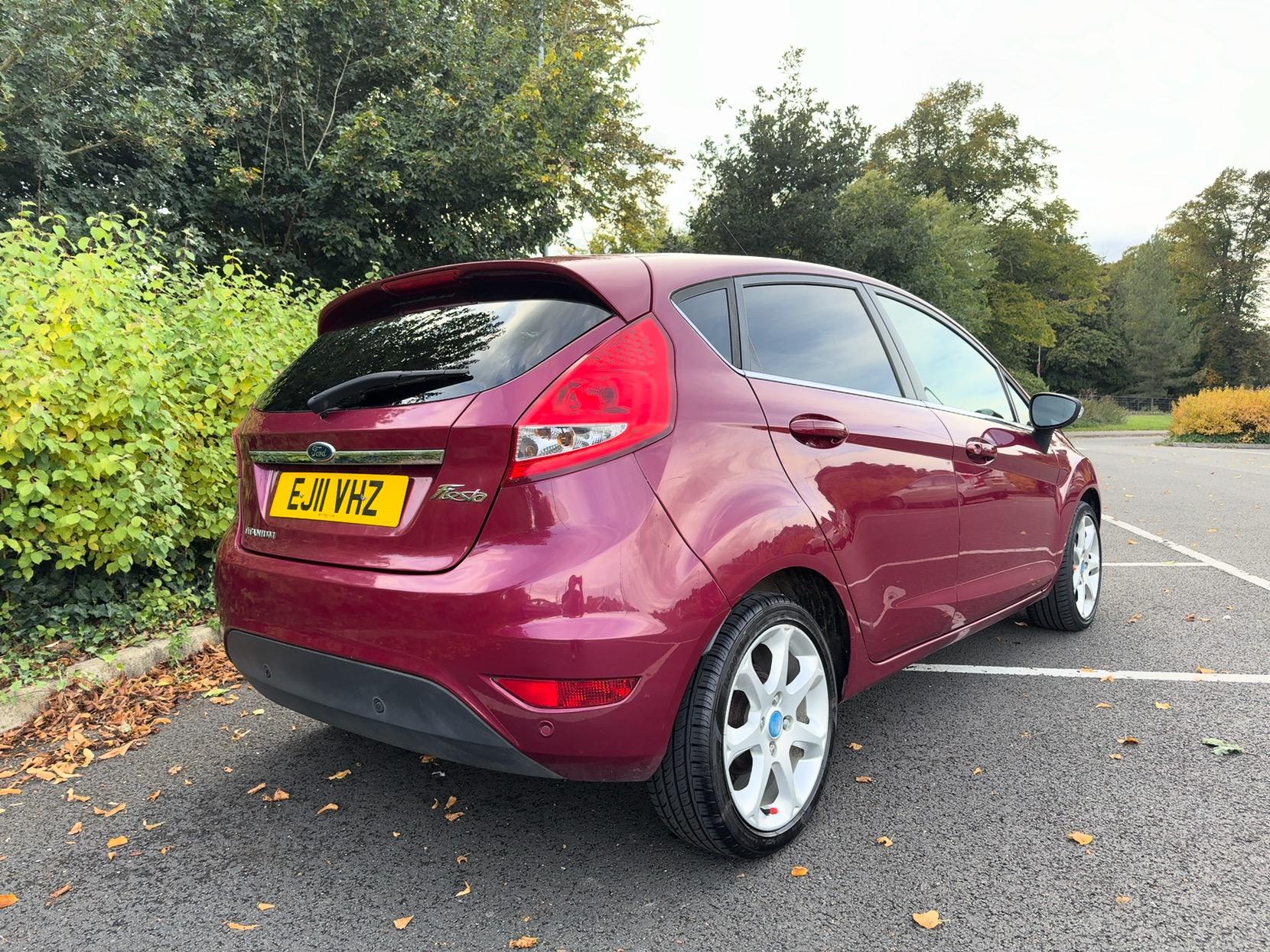Ford Fiesta 1.4 Titanium Hatchback 5dr Petrol Automatic (154 g/km, 94 bhp)
