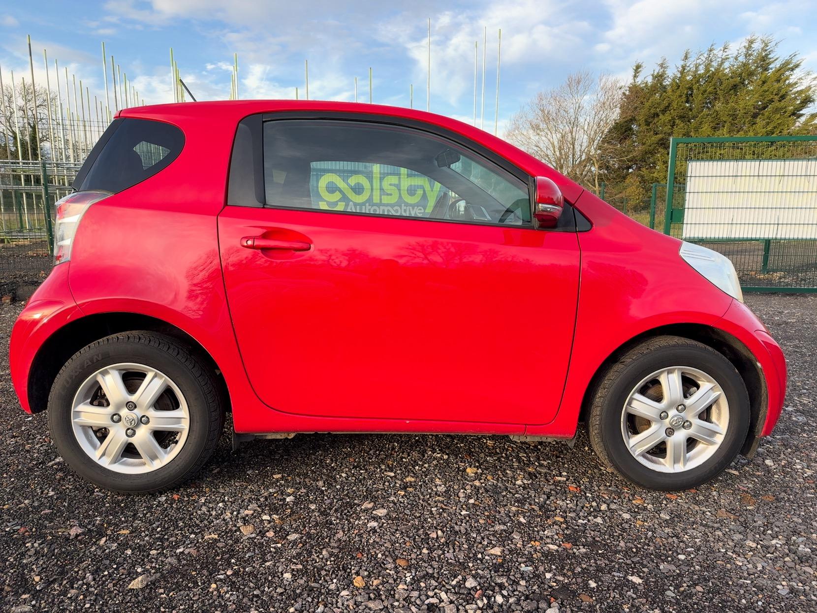 Toyota iQ 1.0 VVT-i Hatchback 3dr Petrol Manual Euro 4 (68 bhp)