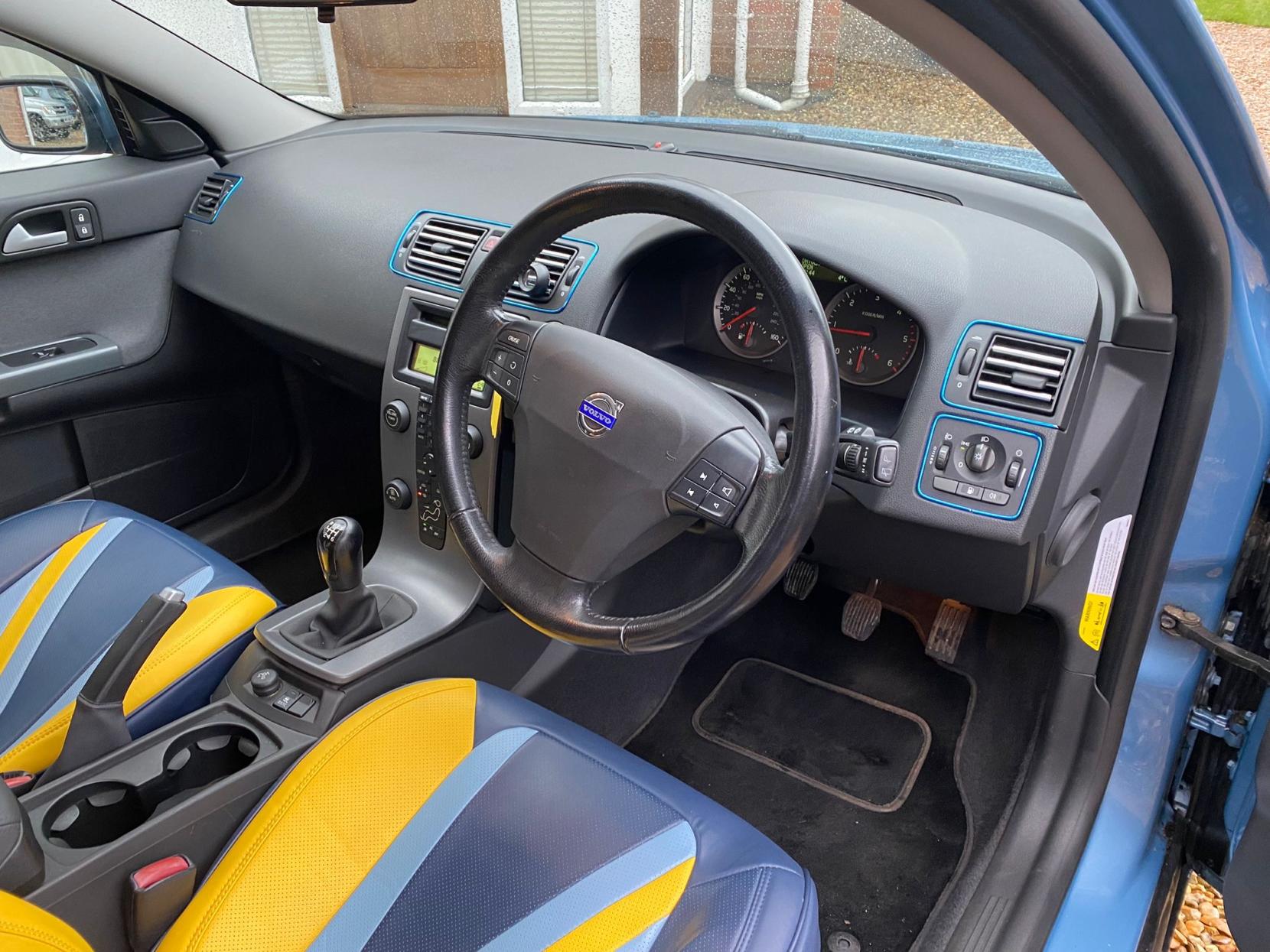 Volvo V50 2.0D S Estate 5dr Diesel Manual (153 g/km, 136 bhp)