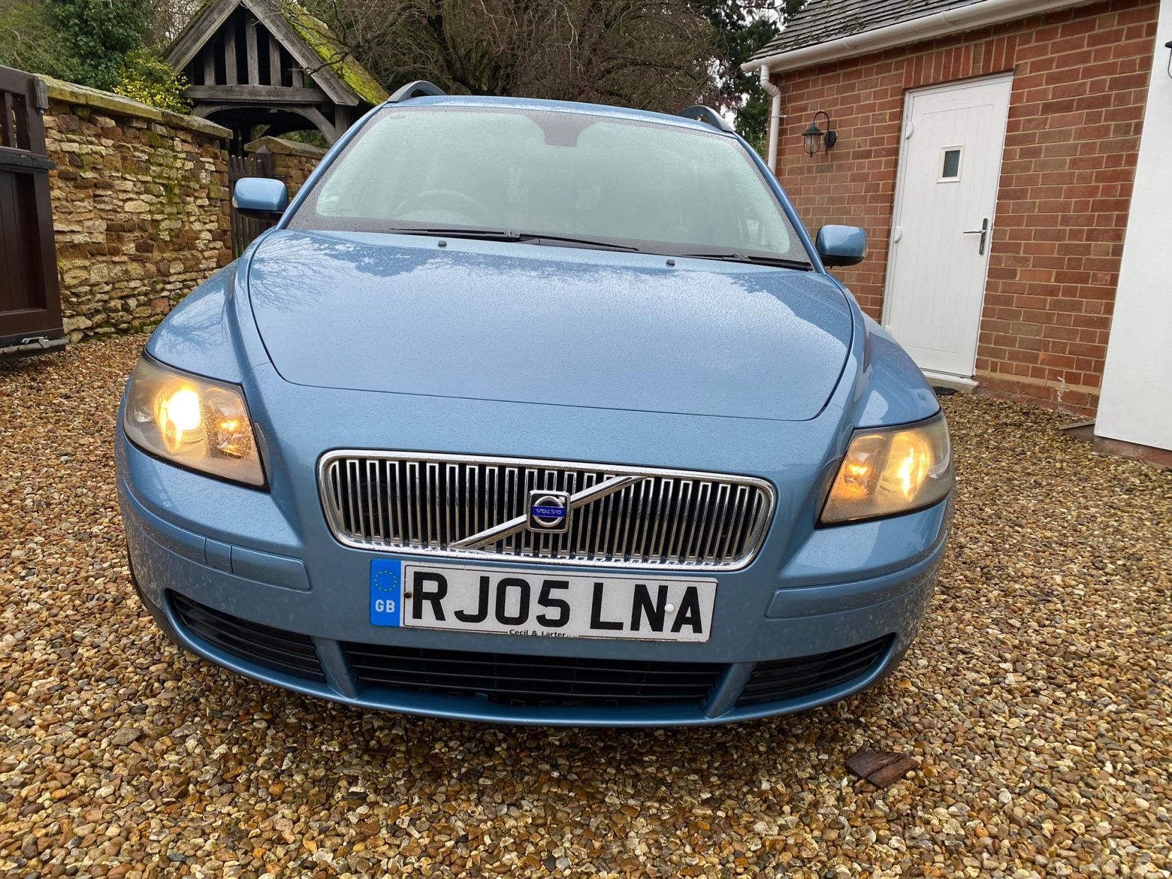 Volvo V50 2.0D S Estate 5dr Diesel Manual (153 g/km, 136 bhp)