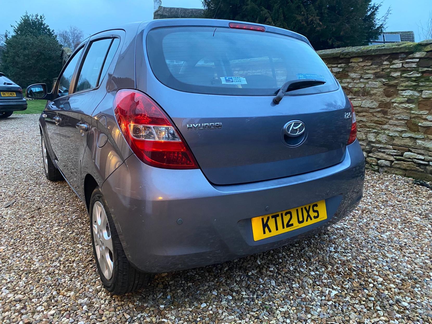 Hyundai i20 1.2 Comfort Hatchback 5dr Petrol Manual Euro 5 (77 bhp)