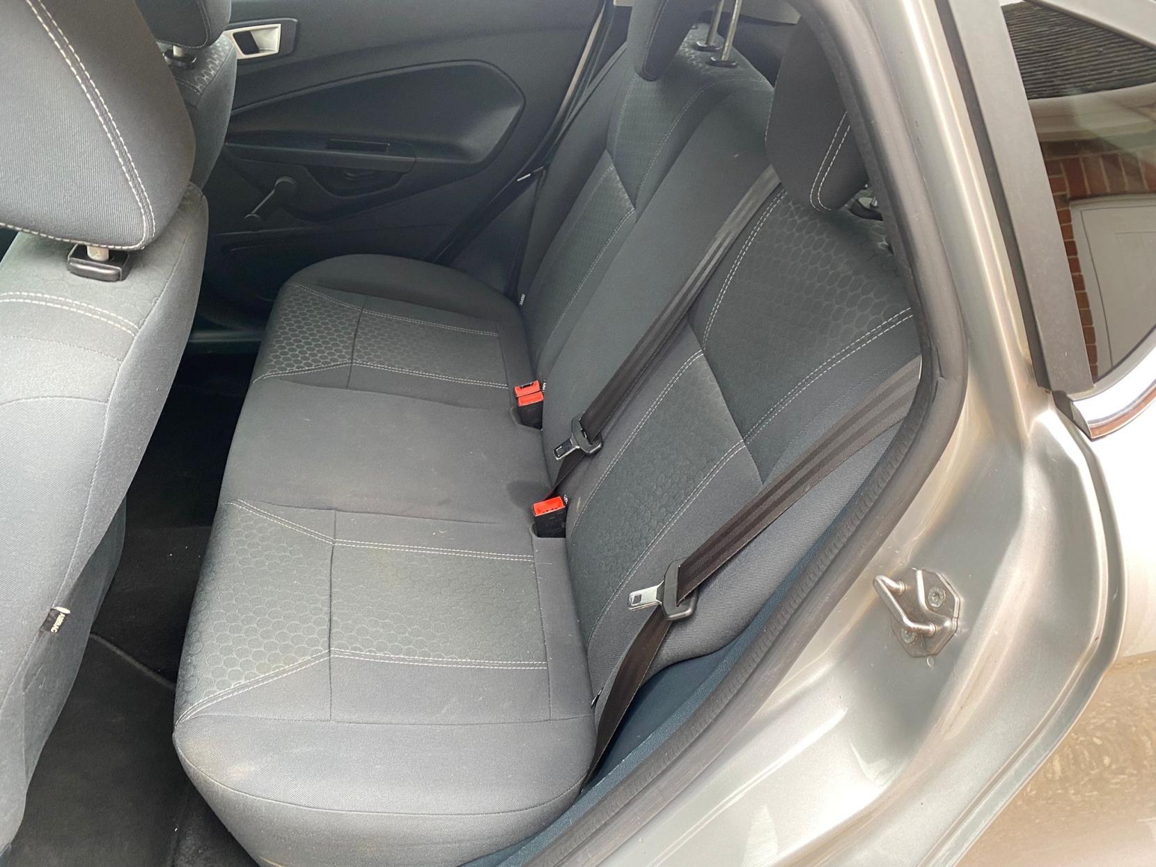 Ford Fiesta 1.4 Titanium Hatchback 5dr Petrol Automatic (154 g/km, 94 bhp)