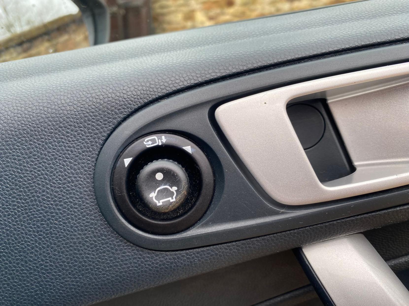 Ford Fiesta 1.4 Titanium Hatchback 5dr Petrol Automatic (154 g/km, 94 bhp)