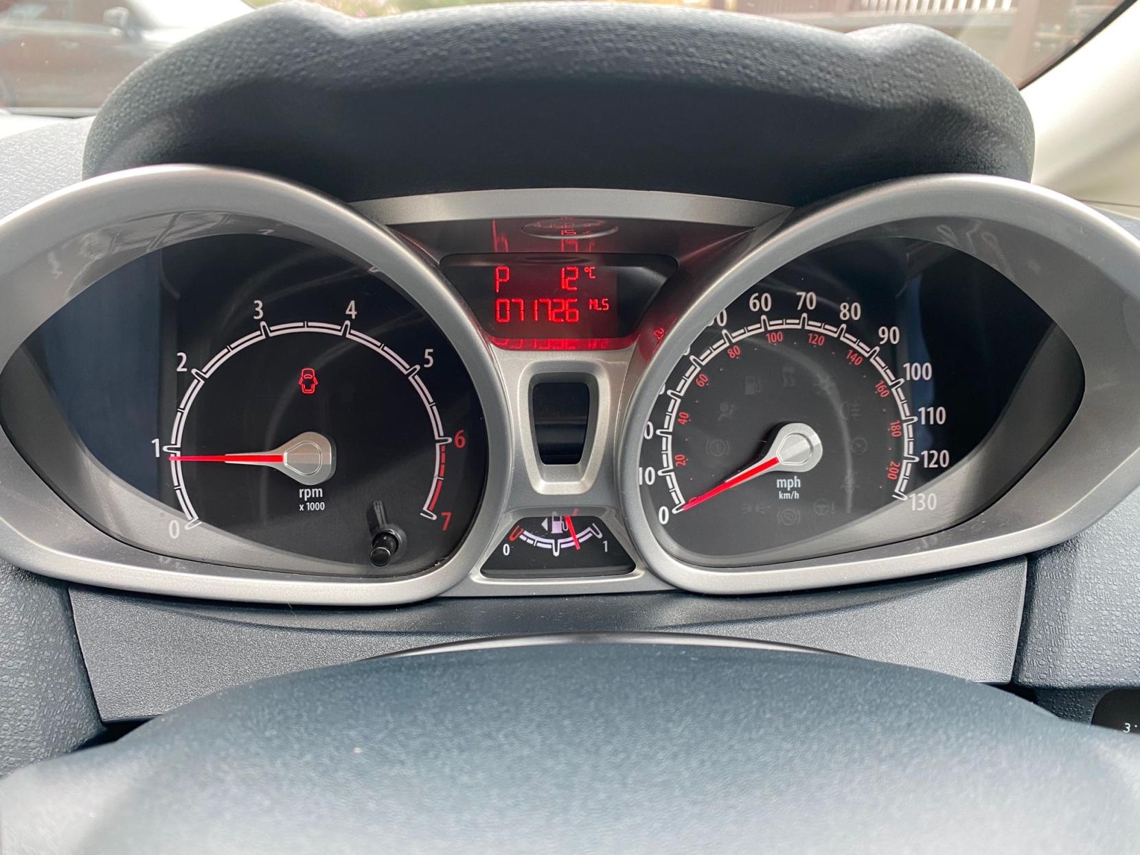 Ford Fiesta 1.4 Titanium Hatchback 5dr Petrol Automatic (154 g/km, 94 bhp)