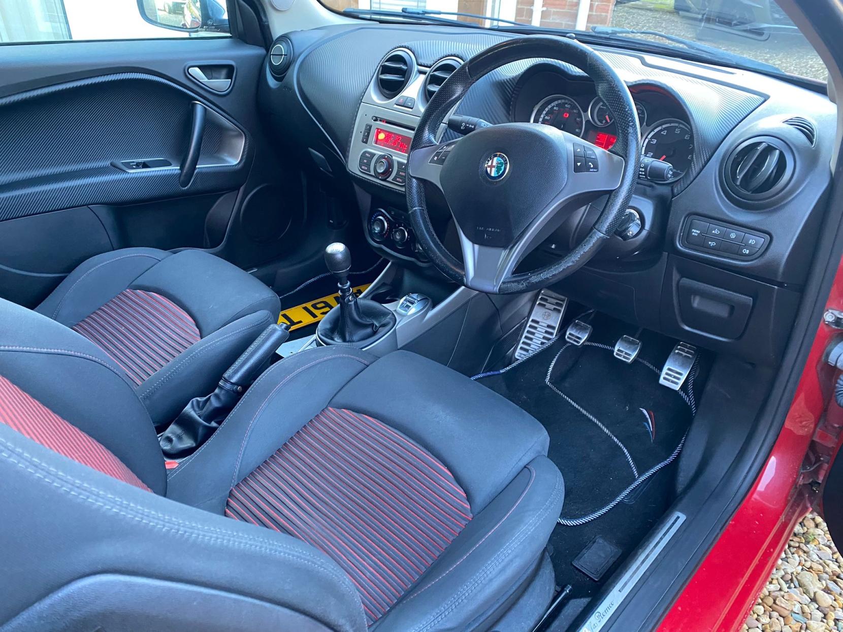 Alfa Romeo MiTo 1.4 MultiAir Distinctive Hatchback 3dr Petrol Manual Euro 5 (s/s) (105 bhp)