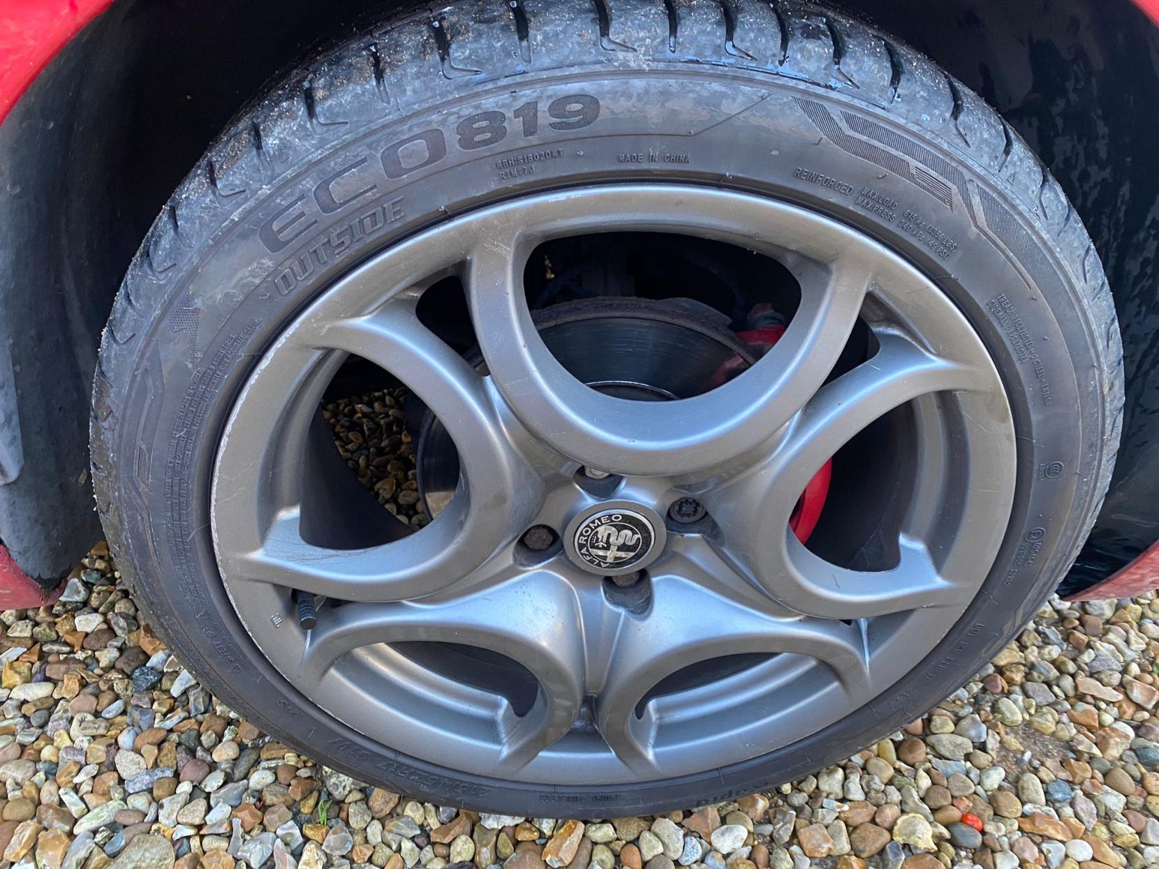 Alfa Romeo MiTo 1.4 MultiAir Distinctive Hatchback 3dr Petrol Manual Euro 5 (s/s) (105 bhp)