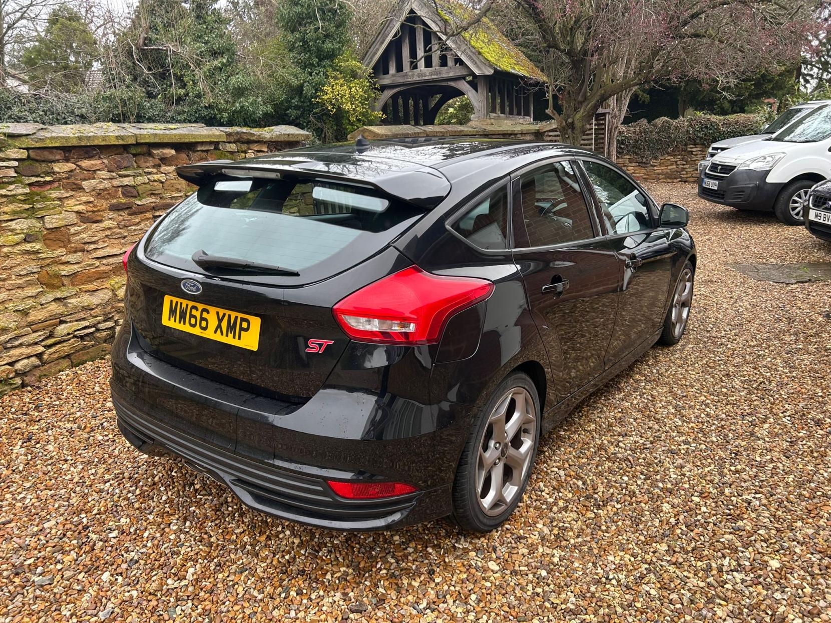 Ford Focus 2.0 TDCi ST-1 Hatchback 5dr Diesel Manual Euro 6 (s/s) (185 ps)