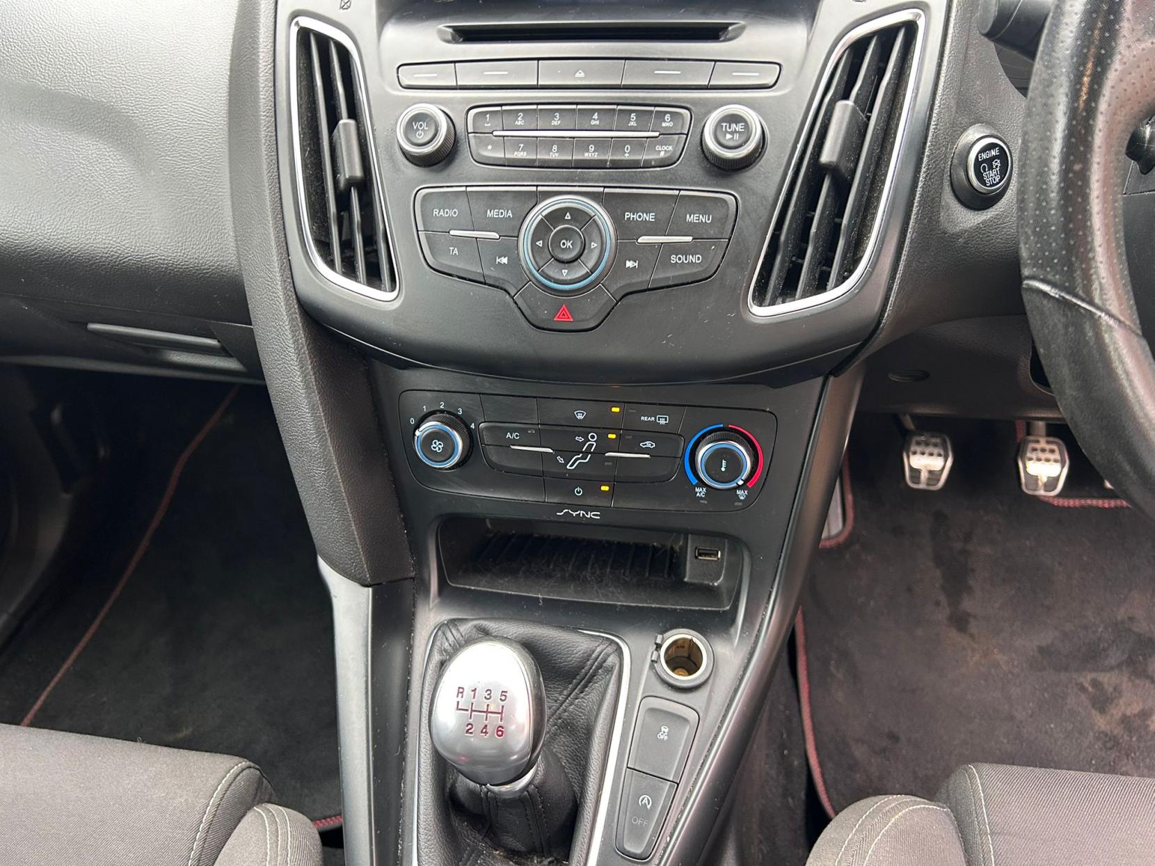 Ford Focus 2.0 TDCi ST-1 Hatchback 5dr Diesel Manual Euro 6 (s/s) (185 ps)