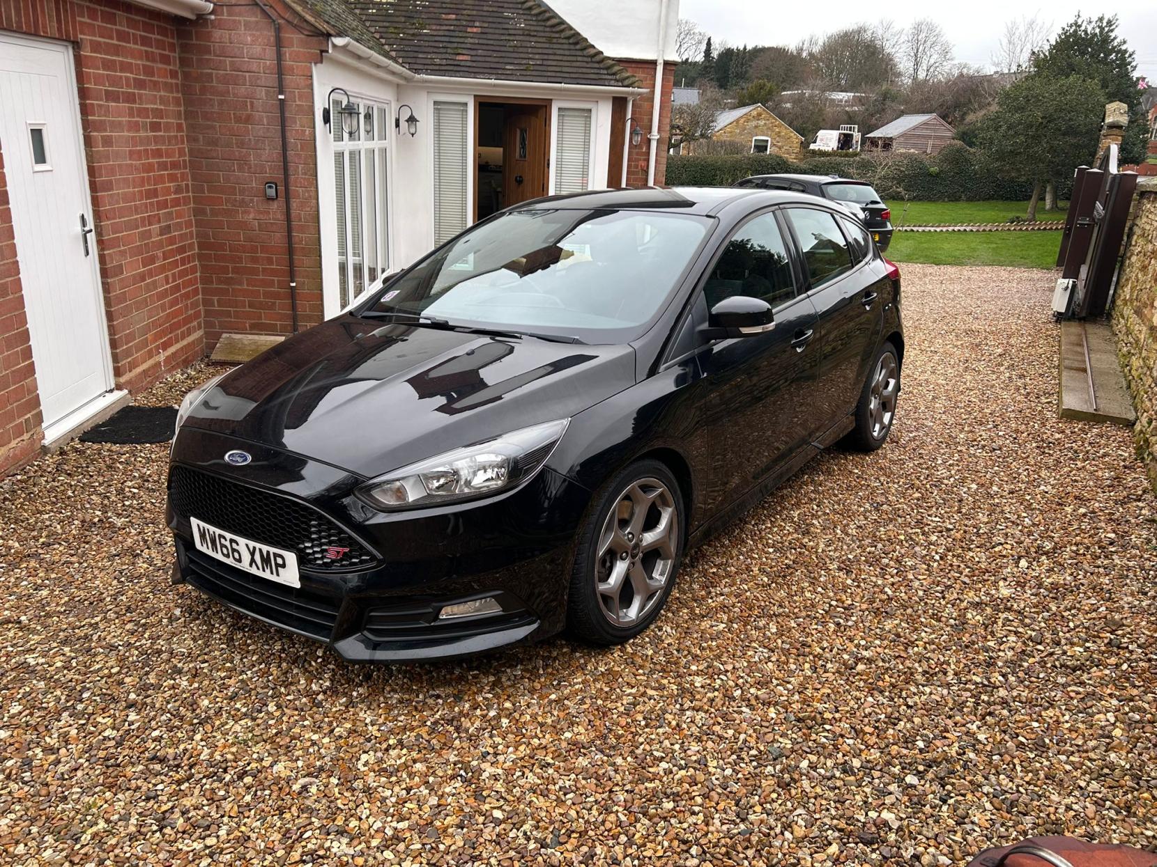 Ford Focus 2.0 TDCi ST-1 Hatchback 5dr Diesel Manual Euro 6 (s/s) (185 ps)