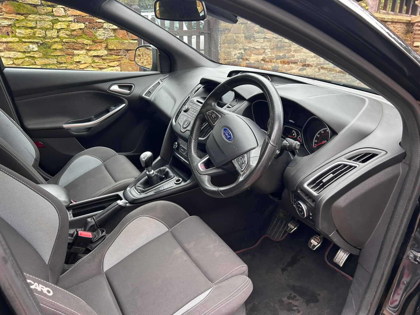 Ford Focus 2.0 TDCi ST-1 Hatchback 5dr Diesel Manual Euro 6 (s/s) (185 ps)