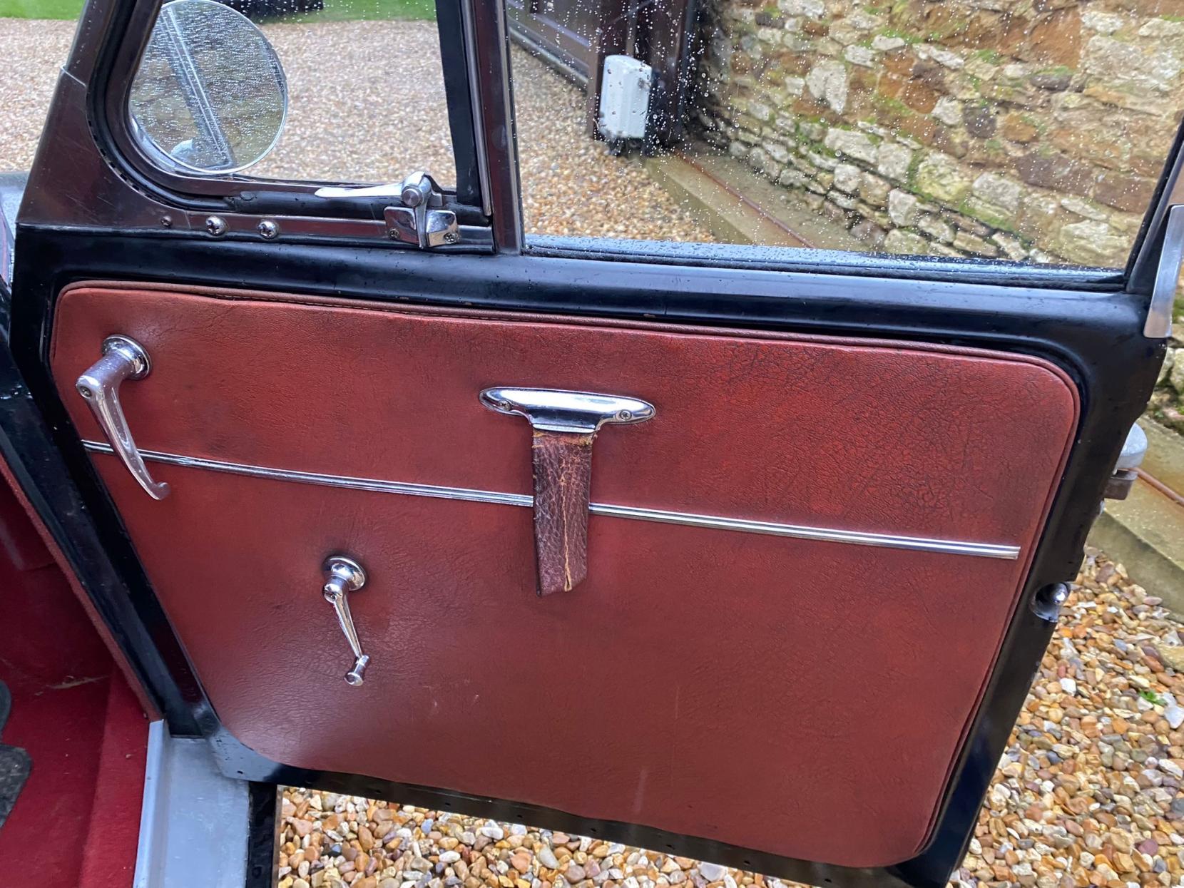 Morris Minor 1955 Morris Minor Split Screen Saloon