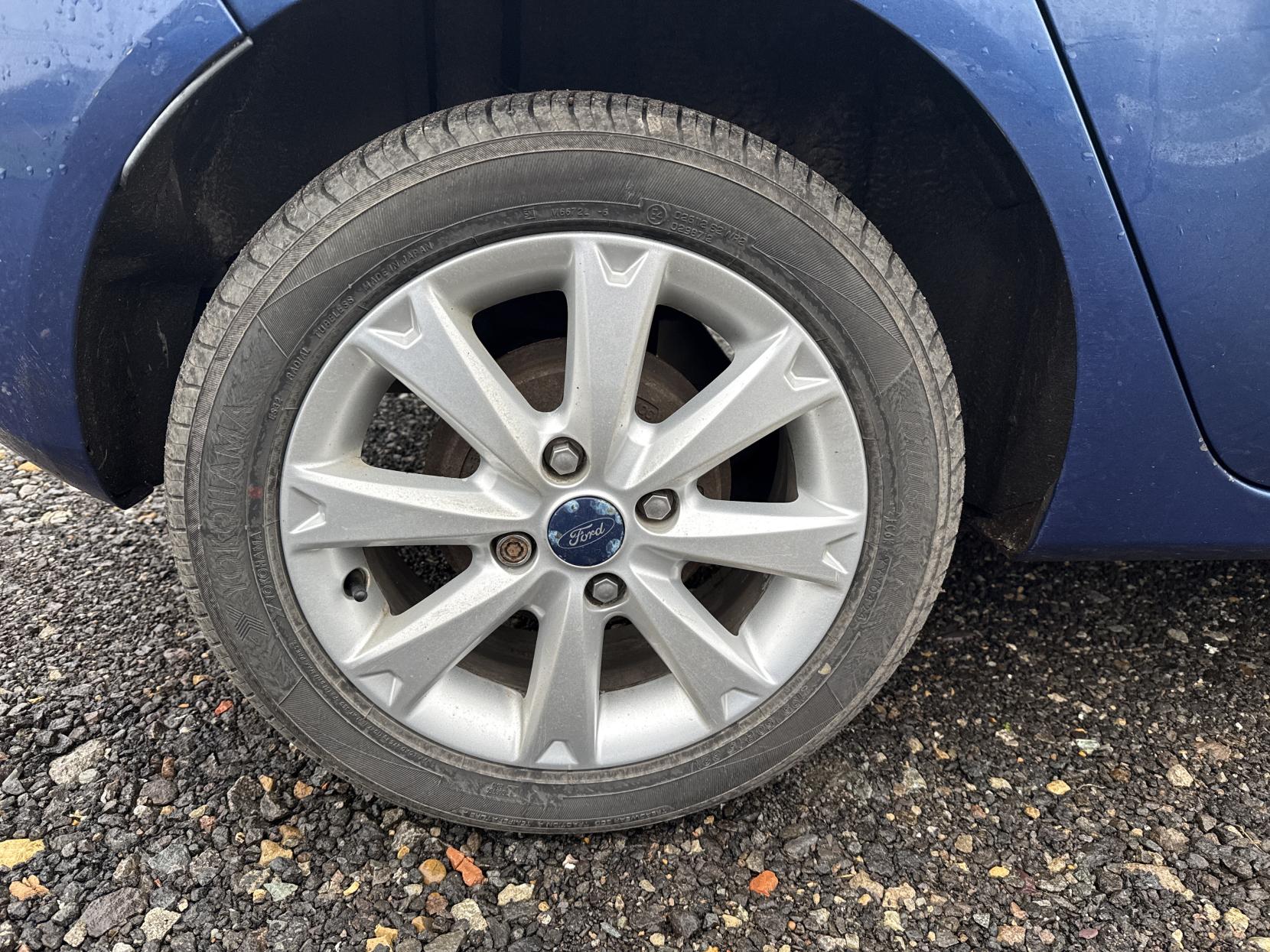 Ford Fiesta 1.4 Zetec Hatchback 5dr Petrol Manual (133 g/km, 94 bhp)