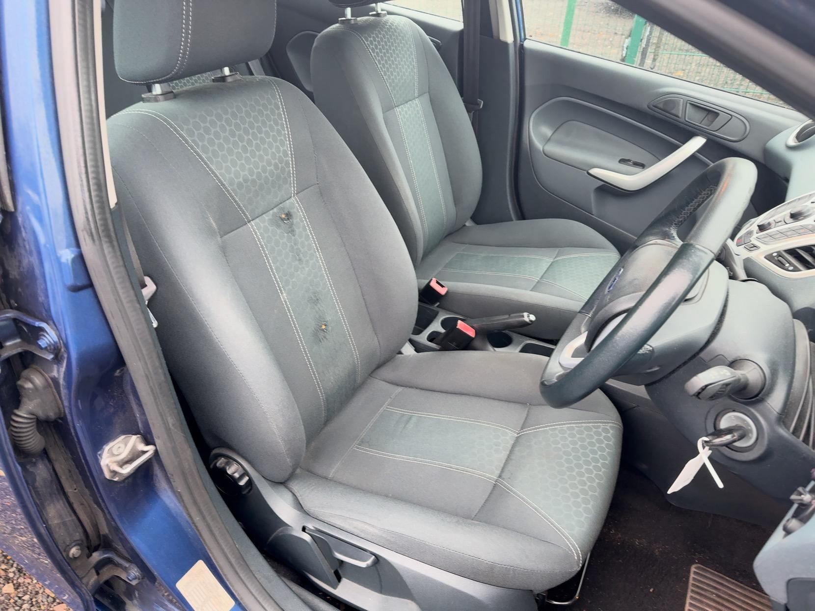 Ford Fiesta 1.4 Zetec Hatchback 5dr Petrol Manual (133 g/km, 94 bhp)