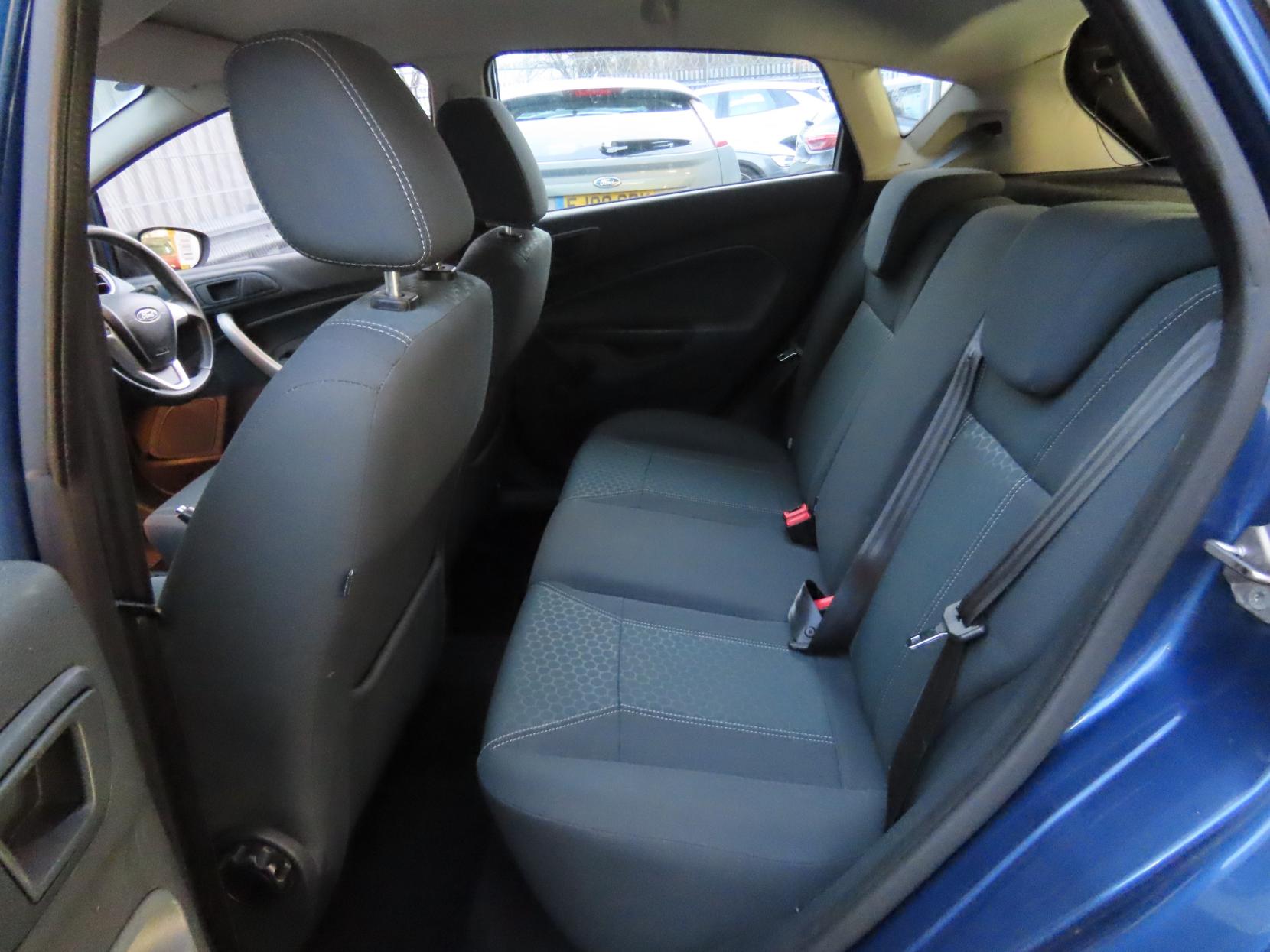 Ford Fiesta 1.4 Zetec Hatchback 5dr Petrol Manual (133 g/km, 94 bhp)