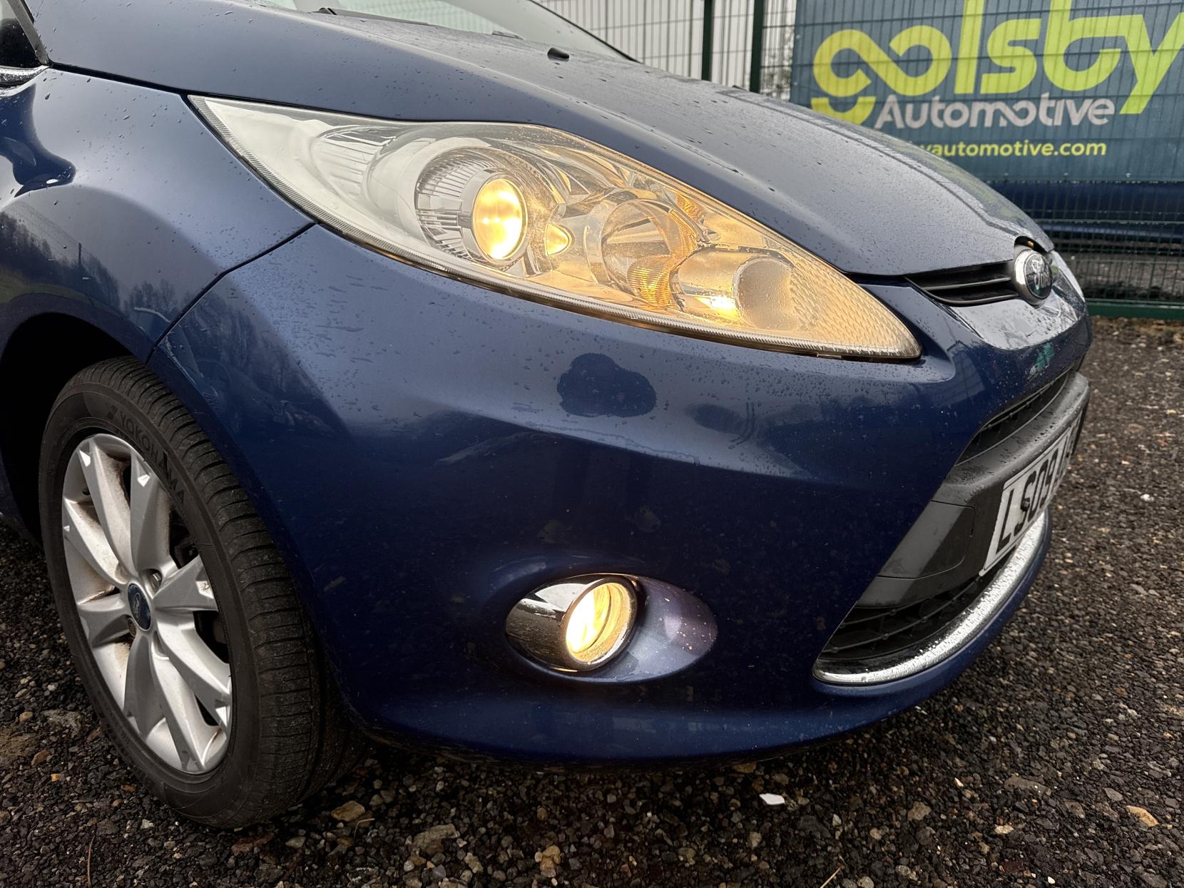 Ford Fiesta 1.4 Zetec Hatchback 5dr Petrol Manual (133 g/km, 94 bhp)