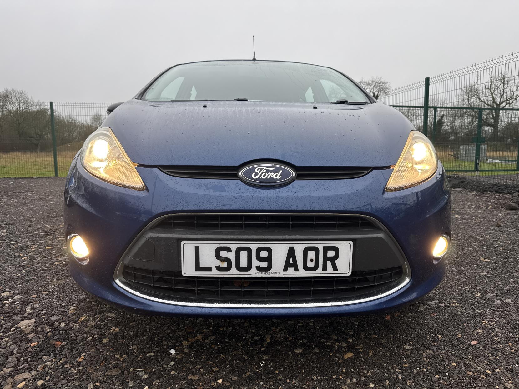 Ford Fiesta 1.4 Zetec Hatchback 5dr Petrol Manual (133 g/km, 94 bhp)