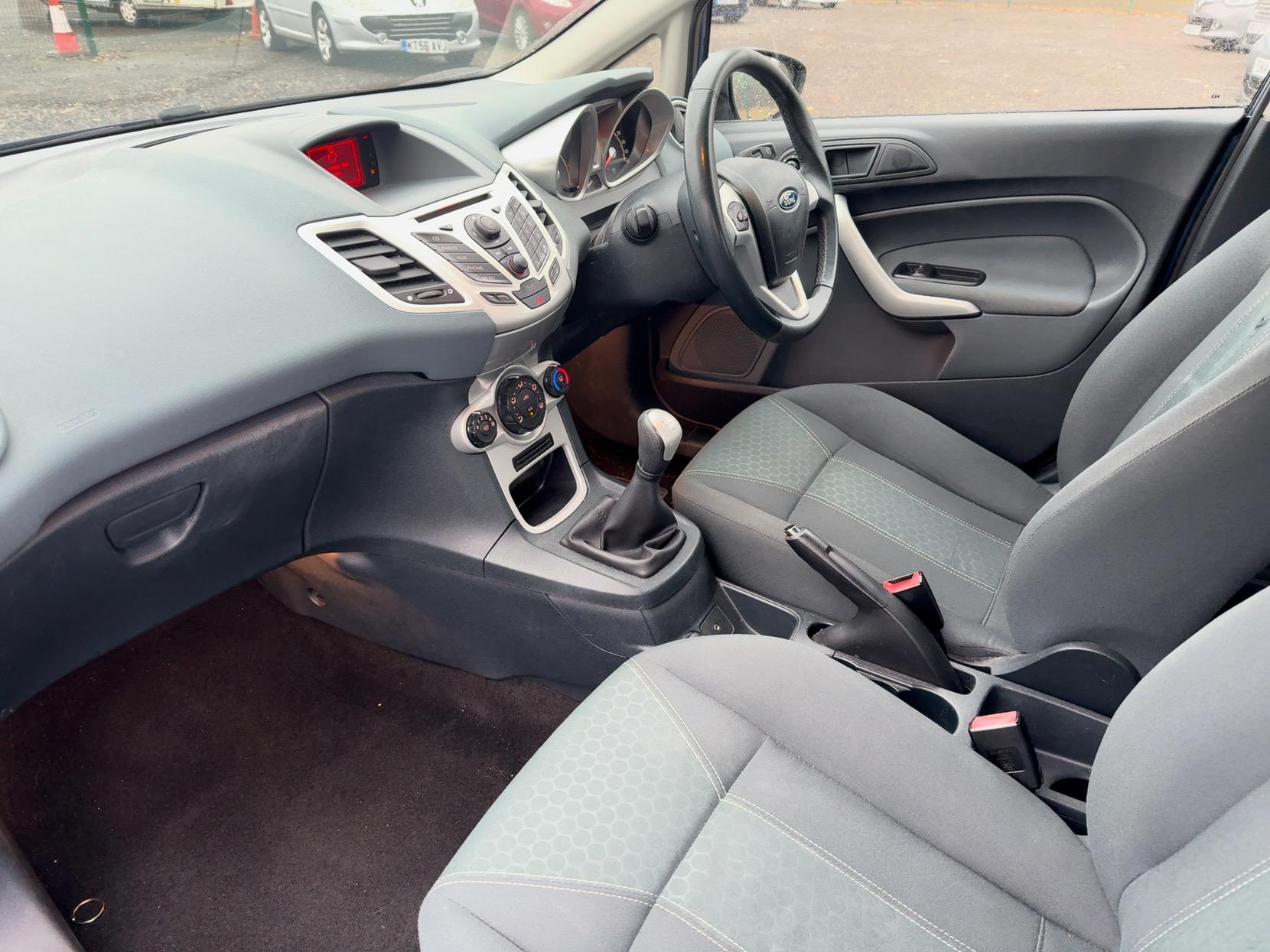 Ford Fiesta 1.4 Zetec Hatchback 5dr Petrol Manual (133 g/km, 94 bhp)