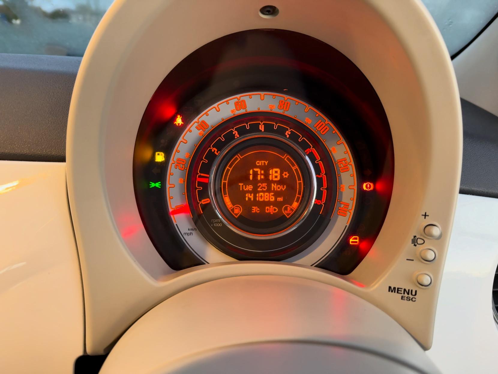 Fiat 500 1.2 Lounge Hatchback 3dr Petrol Manual Euro 5 (s/s) (69 bhp)