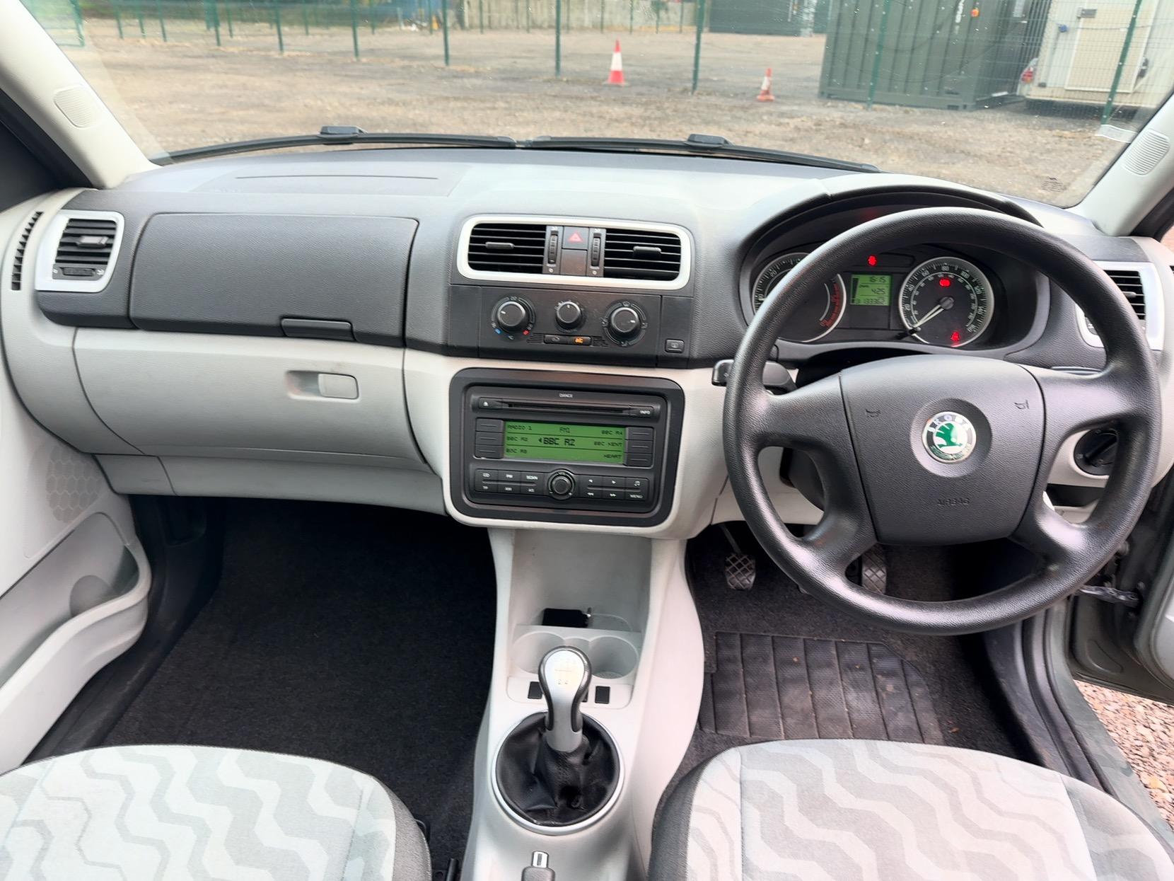 Skoda Roomster 1.9 TDI Pure Drive 2 MPV 5dr Diesel Manual (139 g/km, 105 bhp)