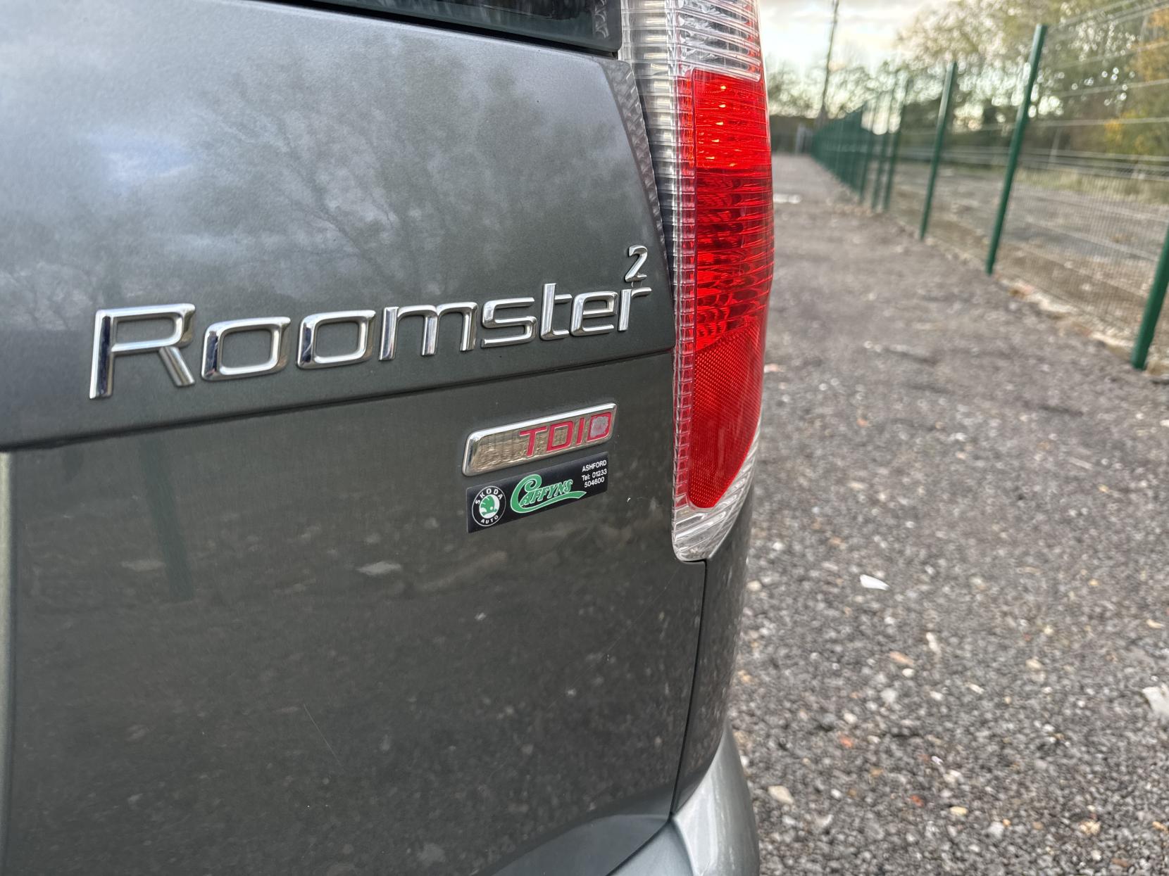 Skoda Roomster 1.9 TDI Pure Drive 2 MPV 5dr Diesel Manual (139 g/km, 105 bhp)