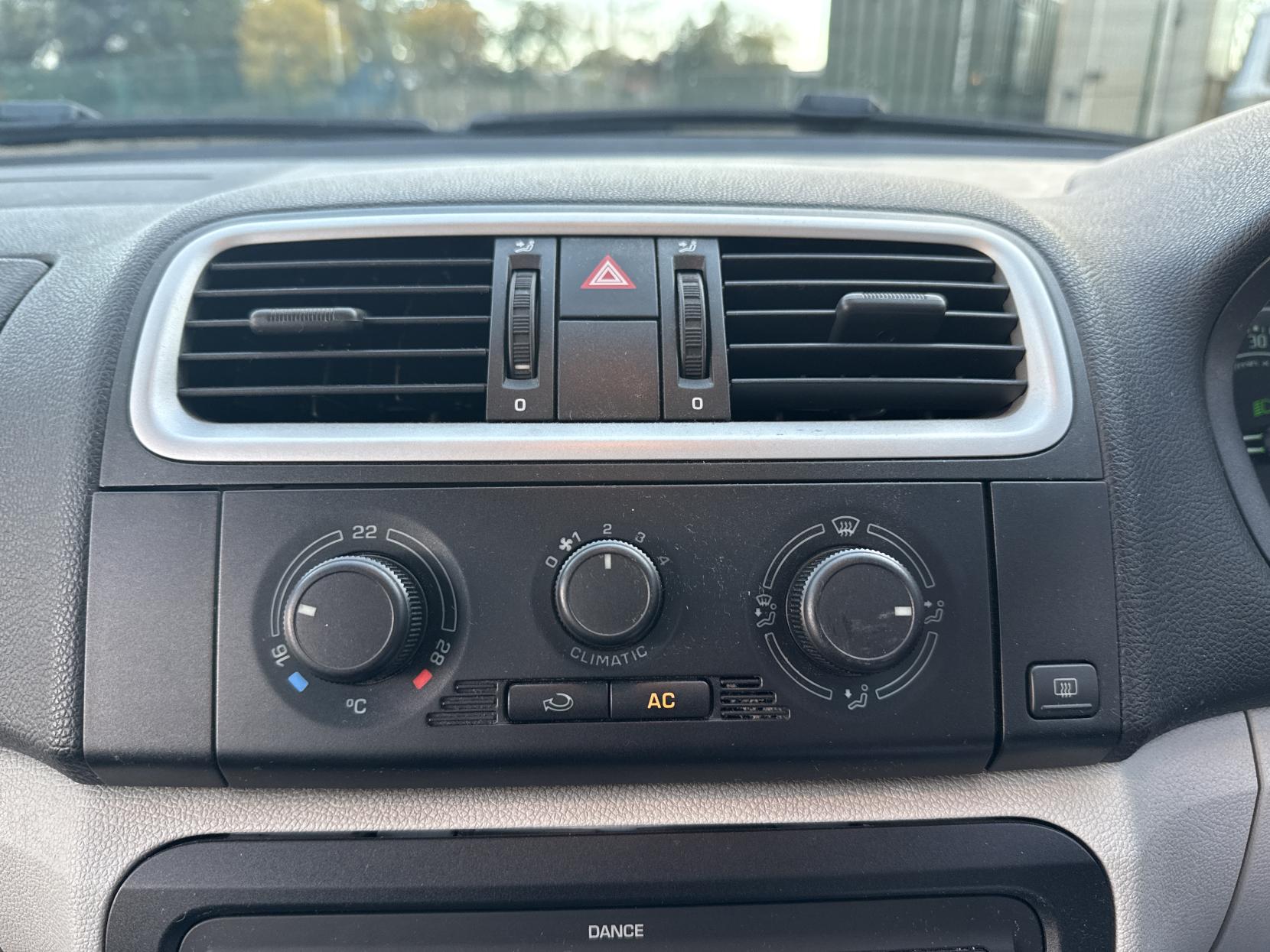 Skoda Roomster 1.9 TDI Pure Drive 2 MPV 5dr Diesel Manual (139 g/km, 105 bhp)