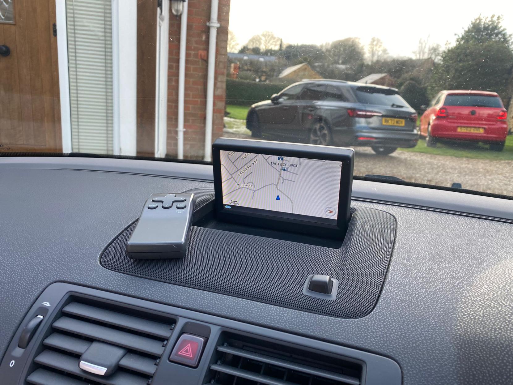 Volvo C70 2.0D SE Convertible 2dr Diesel Manual (161 g/km, 134 bhp)