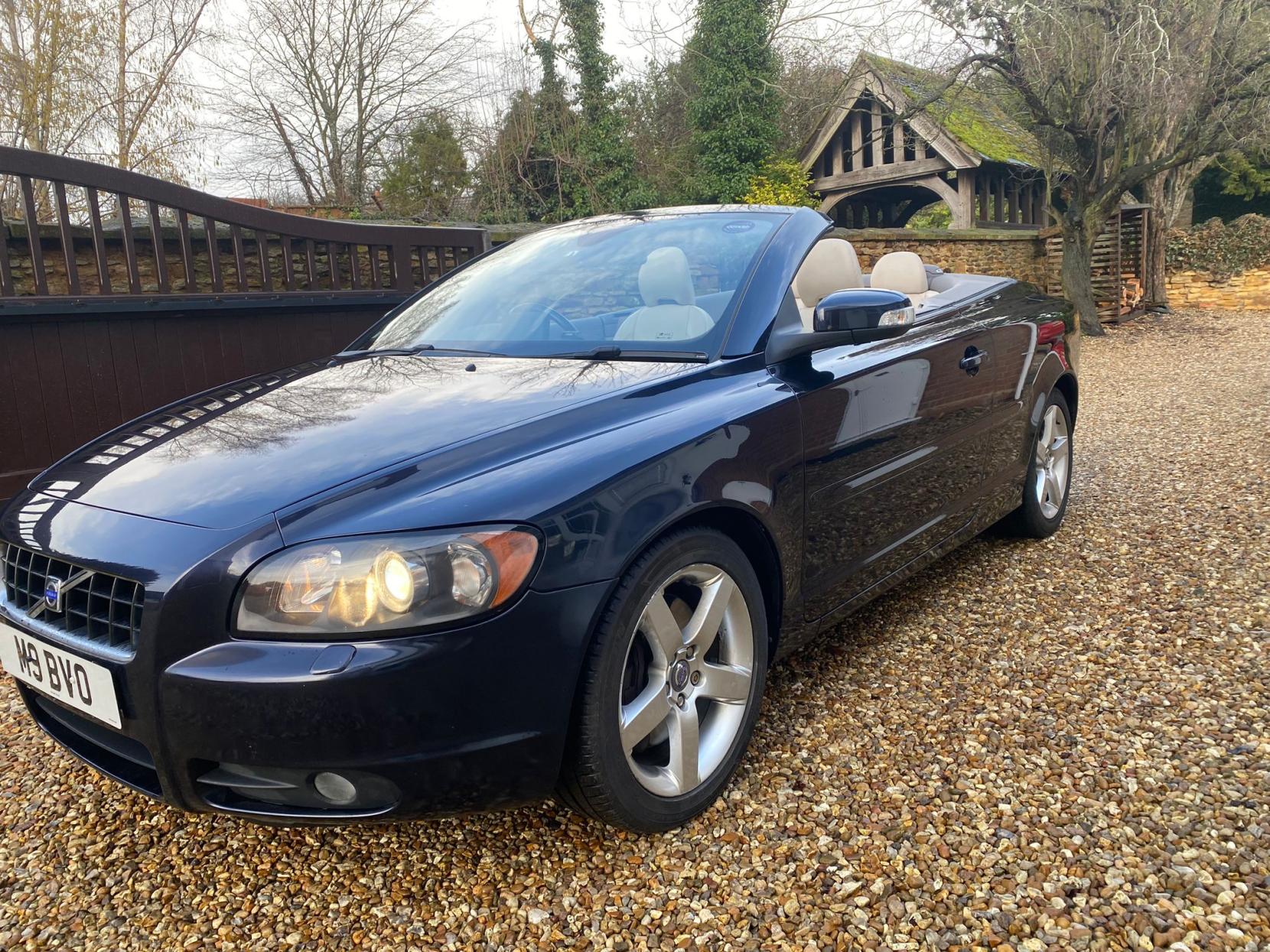 Volvo C70 2.0D SE Convertible 2dr Diesel Manual (161 g/km, 134 bhp)