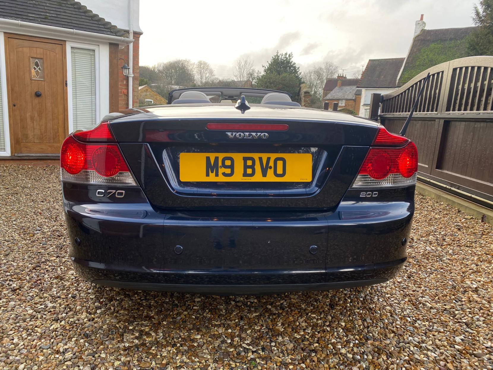 Volvo C70 2.0D SE Convertible 2dr Diesel Manual (161 g/km, 134 bhp)