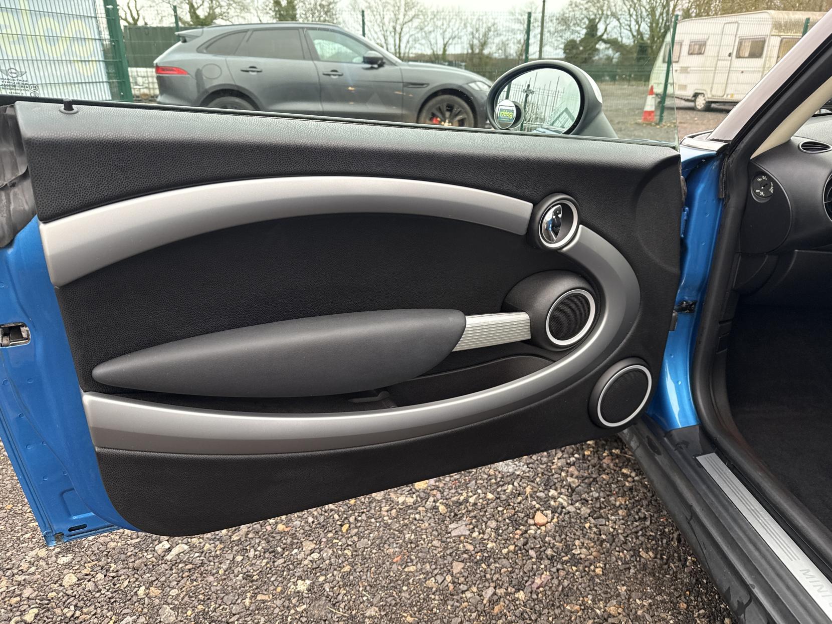 MINI Hatch 1.6 Cooper Pimlico Hatchback 3dr Petrol Manual Euro 5 (s/s) (122 ps)