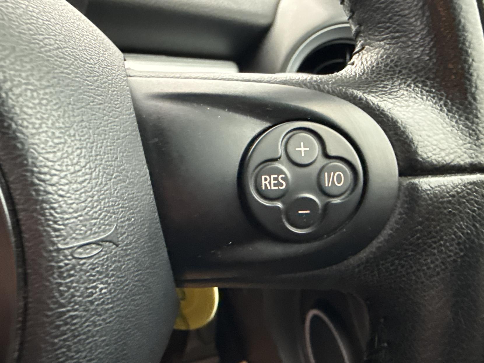 MINI Hatch 1.6 Cooper Pimlico Hatchback 3dr Petrol Manual Euro 5 (s/s) (122 ps)